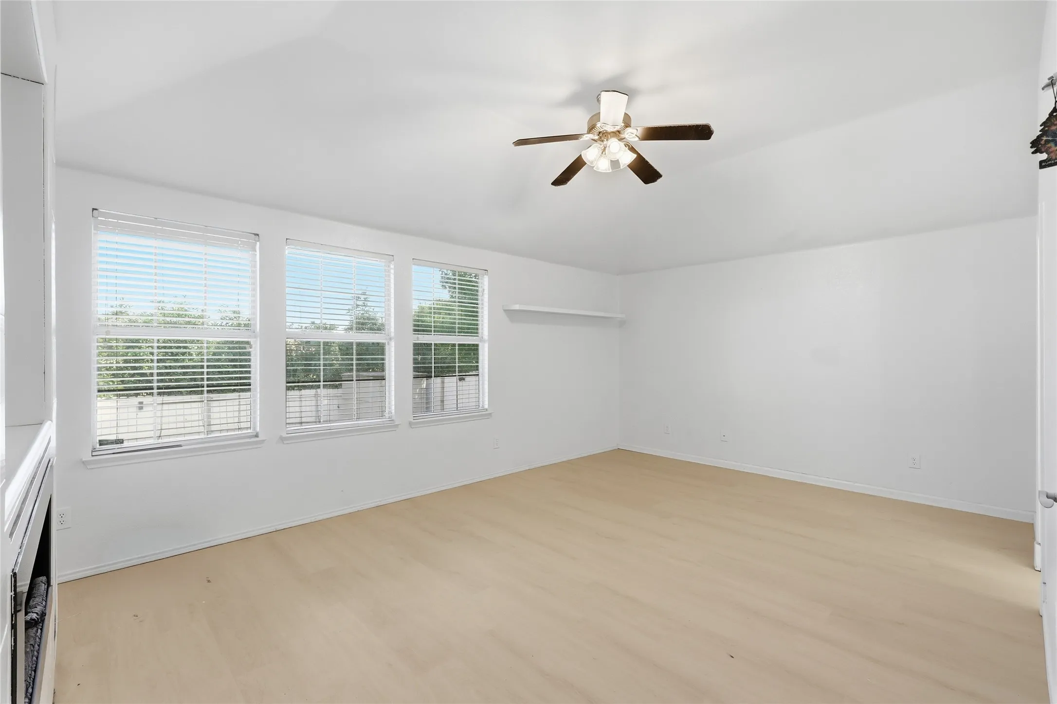 Single Family Residence For Rent in Collin County , 417 Niagara Falls Drive, Anna, Texas 75409, 5 Bedroom, 4 Bathroom, 2 Garage spaces, 3,138 Sqft, built in 2004, mls#21302476, Real Estate Agent in Anna, Homes For Rent in Collin county, Homes For Rent in Anna, Realtor in Anna Texas, Real Estate Brokerage Independent Realty Texas, Luminita Cordes Realtor