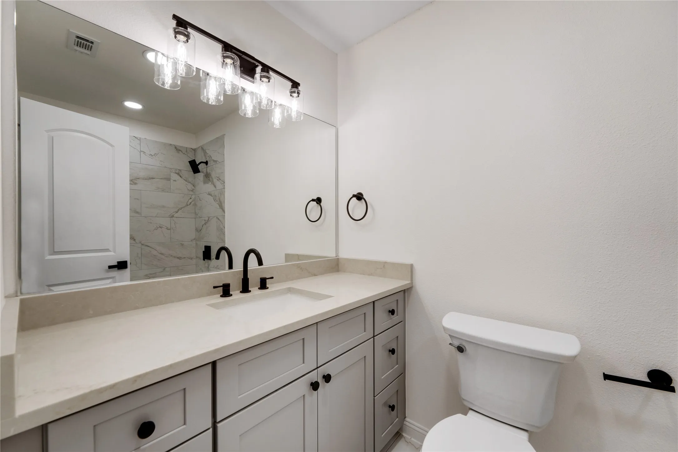 Single Family Residence For Sale in Dallas County , 8616 Flicker Lane, Dallas, Texas 75238, 4 Bedroom, 2 Bathroom, 1 Garage spaces, 1,368 Sqft, built in 1962, mls#21303043, Real Estate Agent in Dallas, Homes For Sale in Dallas county, Homes For Sale in Dallas, Realtor in Dallas Texas, Real Estate Brokerage Independent Realty Texas, Luminita Cordes Realtor