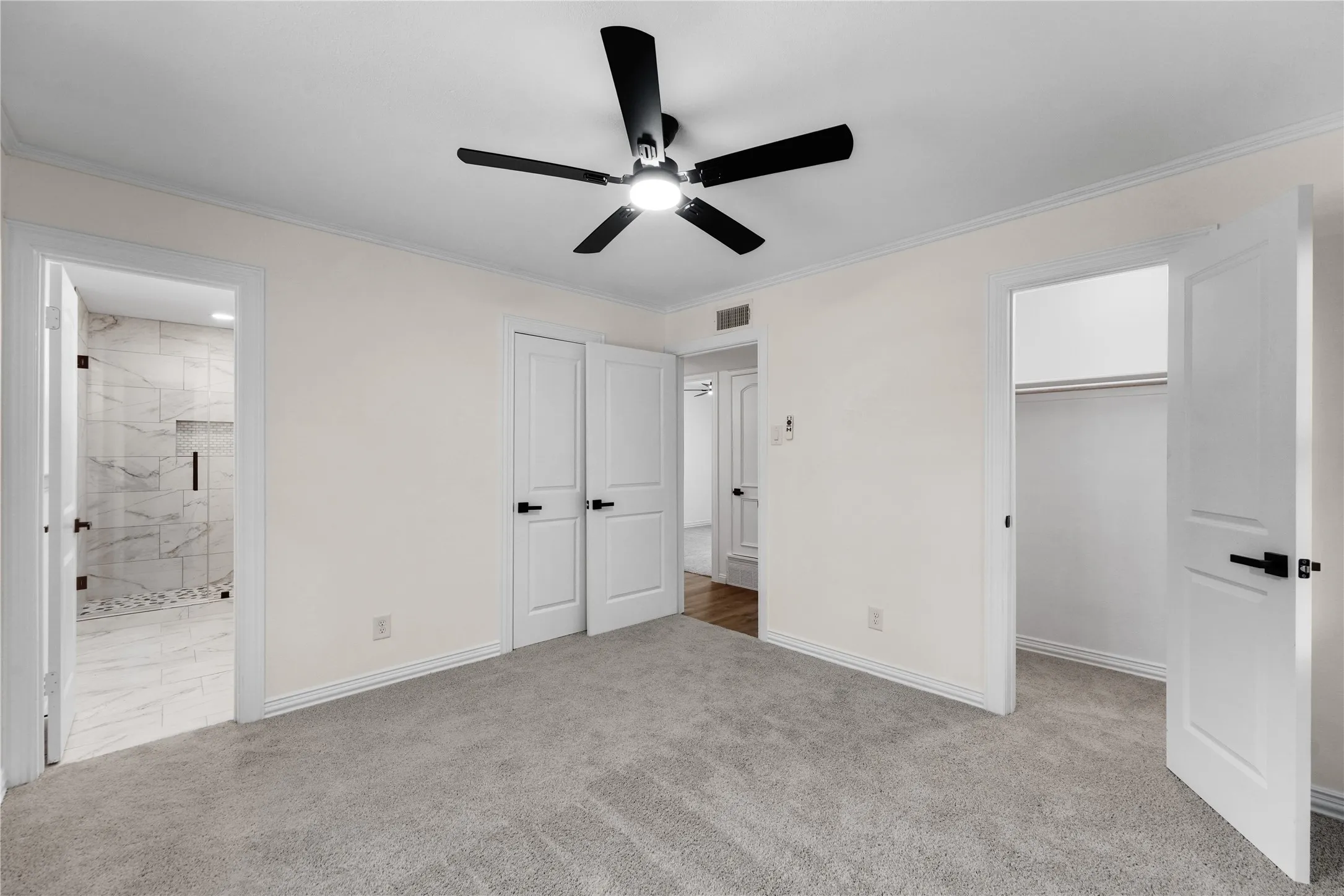 Single Family Residence For Sale in Dallas County , 8616 Flicker Lane, Dallas, Texas 75238, 4 Bedroom, 2 Bathroom, 1 Garage spaces, 1,368 Sqft, built in 1962, mls#21303043, Real Estate Agent in Dallas, Homes For Sale in Dallas county, Homes For Sale in Dallas, Realtor in Dallas Texas, Real Estate Brokerage Independent Realty Texas, Luminita Cordes Realtor