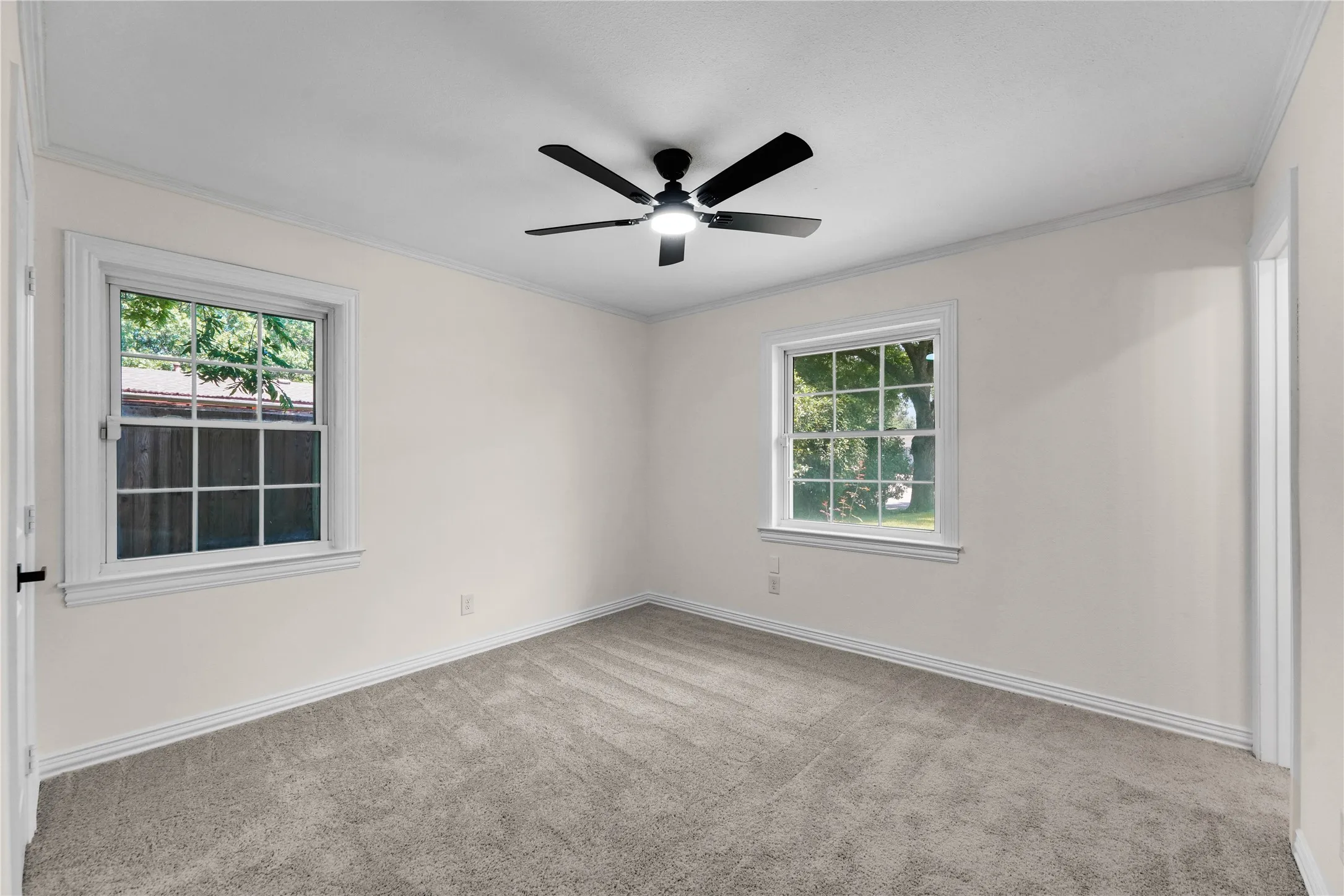Single Family Residence For Sale in Dallas County , 8616 Flicker Lane, Dallas, Texas 75238, 4 Bedroom, 2 Bathroom, 1 Garage spaces, 1,368 Sqft, built in 1962, mls#21303043, Real Estate Agent in Dallas, Homes For Sale in Dallas county, Homes For Sale in Dallas, Realtor in Dallas Texas, Real Estate Brokerage Independent Realty Texas, Luminita Cordes Realtor