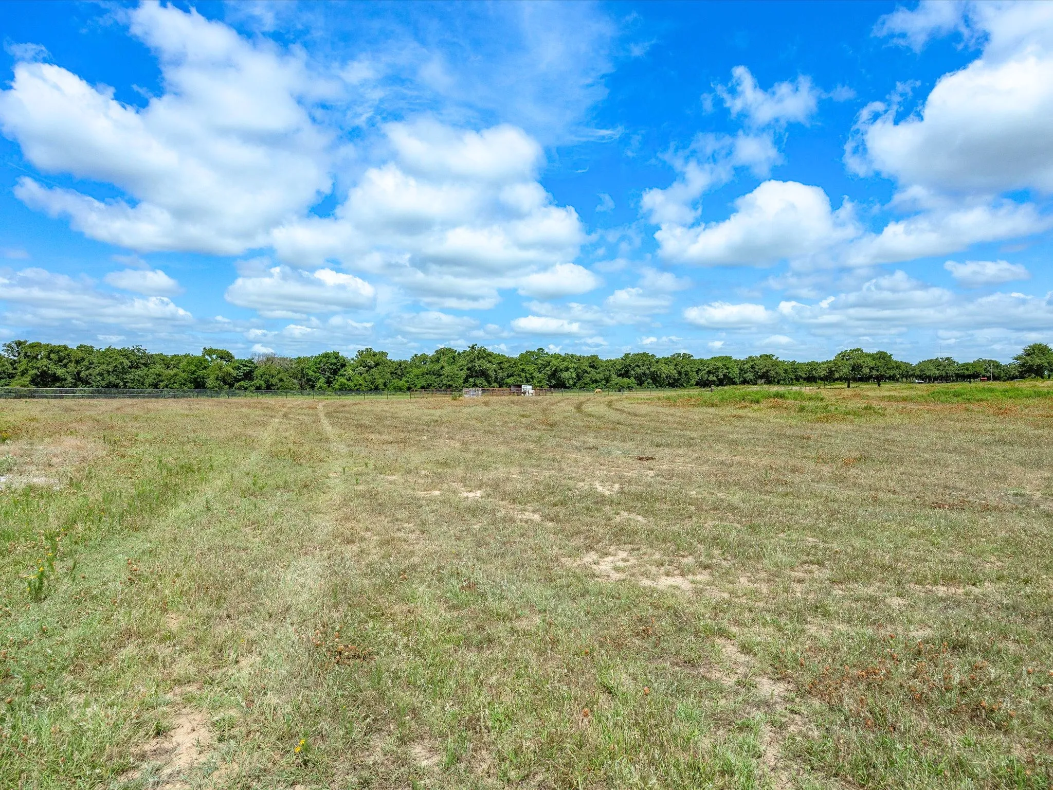 Mobile Home For Sale in Jack County , 828 Wilson Road, Perrin, Texas 76486, 1 Bedroom, 1 Bathroom, Garage spaces, 380 Sqft, built in 2024, mls#21303001, Real Estate Agent in Perrin, Homes For Sale in Jack county, Homes For Sale in Perrin, Realtor in Perrin Texas, Real Estate Brokerage Independent Realty Texas, Luminita Cordes Realtor