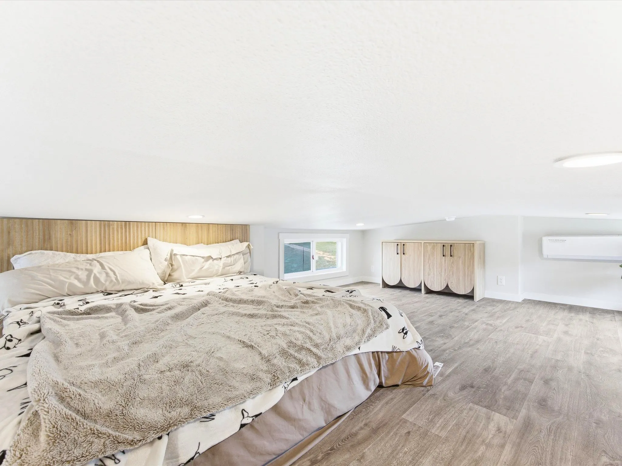 Mobile Home For Sale in Jack County , 828 Wilson Road, Perrin, Texas 76486, 1 Bedroom, 1 Bathroom, Garage spaces, 380 Sqft, built in 2024, mls#21303001, Real Estate Agent in Perrin, Homes For Sale in Jack county, Homes For Sale in Perrin, Realtor in Perrin Texas, Real Estate Brokerage Independent Realty Texas, Luminita Cordes Realtor
