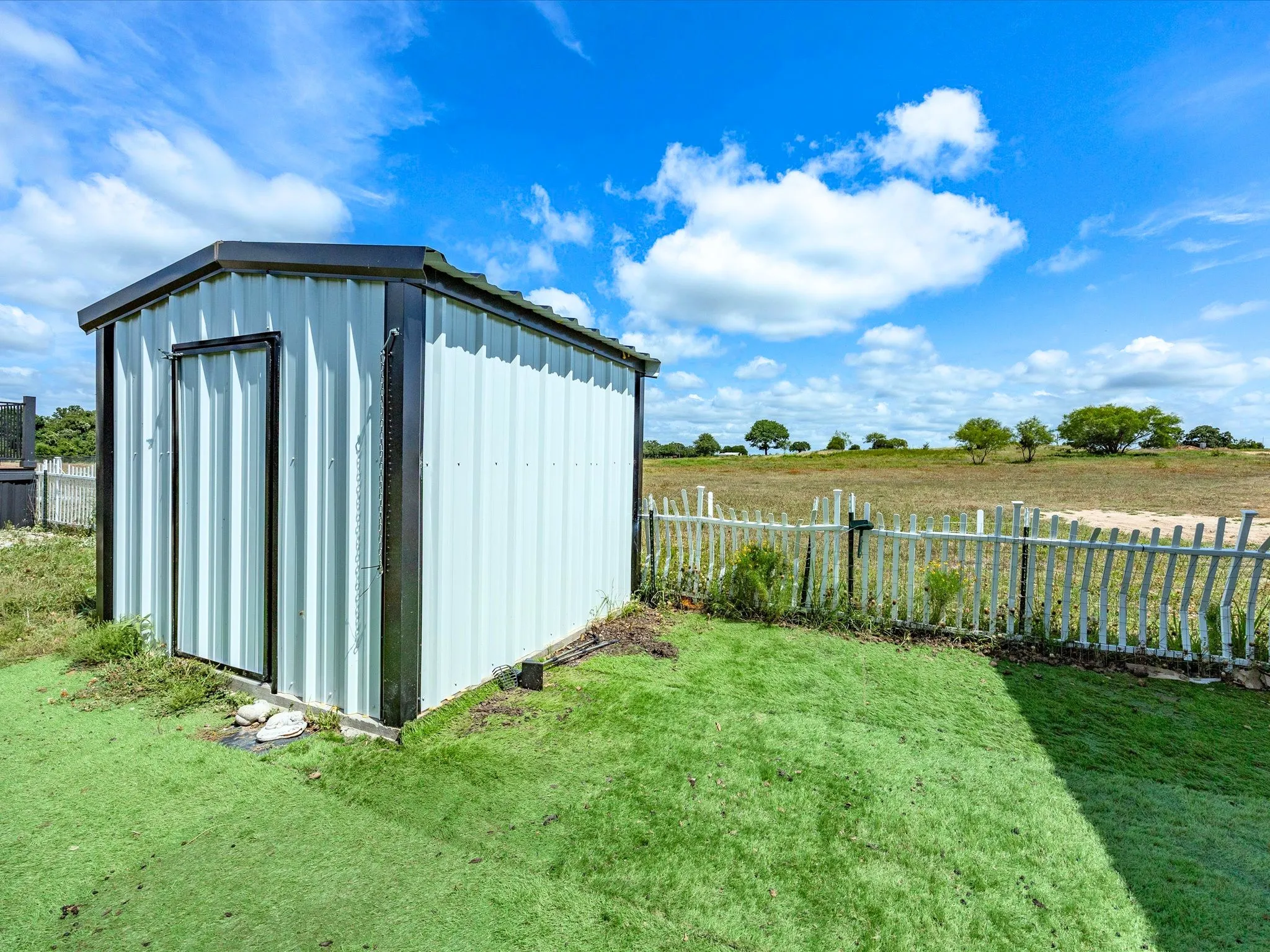 Mobile Home For Sale in Jack County , 828 Wilson Road, Perrin, Texas 76486, 1 Bedroom, 1 Bathroom, Garage spaces, 380 Sqft, built in 2024, mls#21303001, Real Estate Agent in Perrin, Homes For Sale in Jack county, Homes For Sale in Perrin, Realtor in Perrin Texas, Real Estate Brokerage Independent Realty Texas, Luminita Cordes Realtor