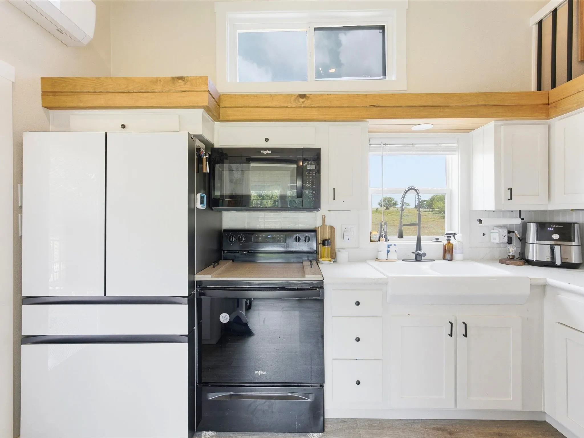 Mobile Home For Sale in Jack County , 828 Wilson Road, Perrin, Texas 76486, 1 Bedroom, 1 Bathroom, Garage spaces, 380 Sqft, built in 2024, mls#21303001, Real Estate Agent in Perrin, Homes For Sale in Jack county, Homes For Sale in Perrin, Realtor in Perrin Texas, Real Estate Brokerage Independent Realty Texas, Luminita Cordes Realtor