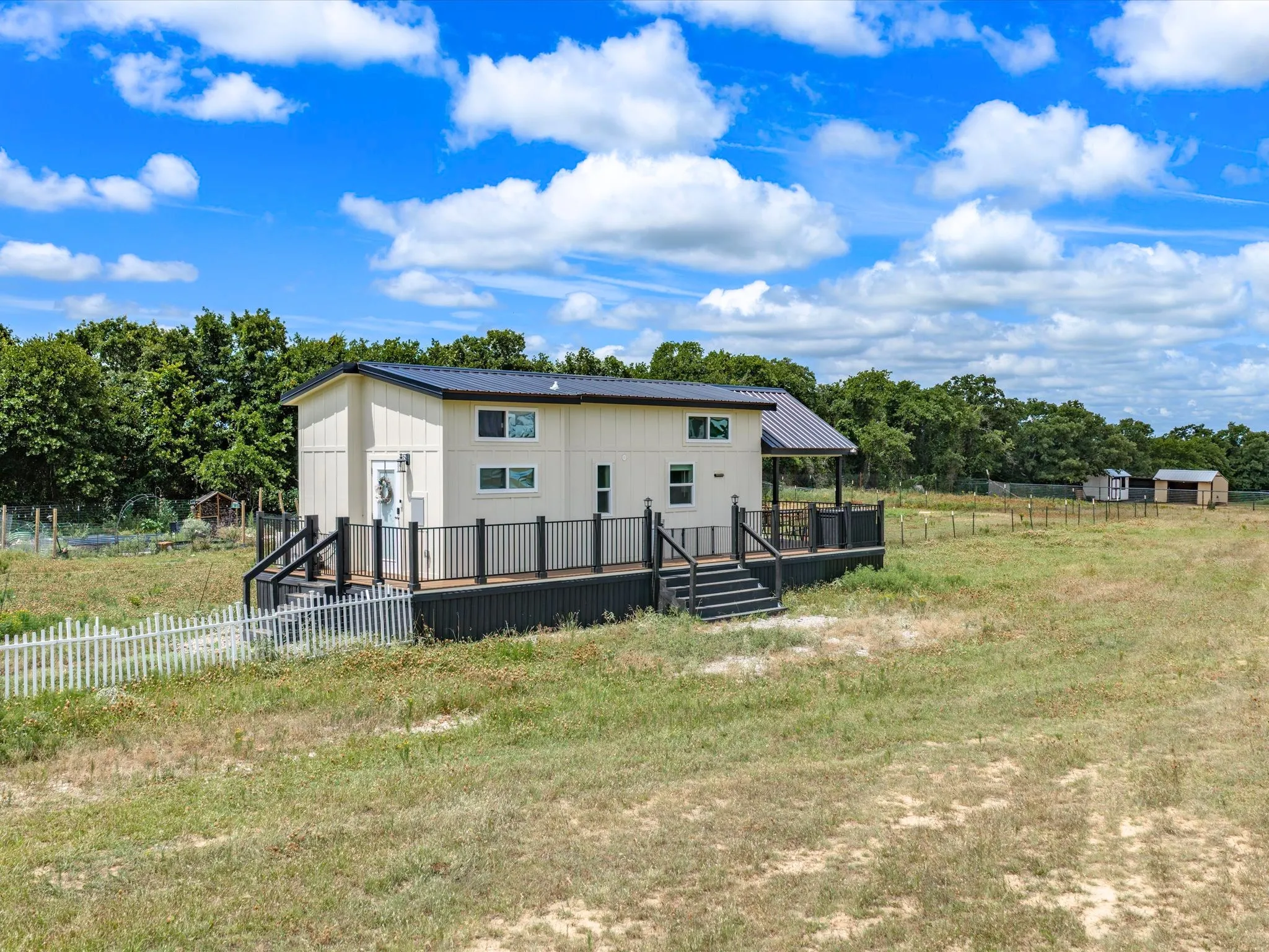 Mobile Home For Sale in Jack County , 828 Wilson Road, Perrin, Texas 76486, 1 Bedroom, 1 Bathroom, Garage spaces, 380 Sqft, built in 2024, mls#21303001, Real Estate Agent in Perrin, Homes For Sale in Jack county, Homes For Sale in Perrin, Realtor in Perrin Texas, Real Estate Brokerage Independent Realty Texas, Luminita Cordes Realtor