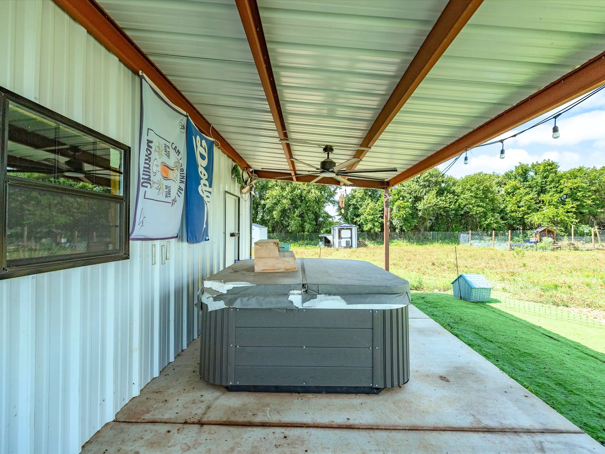 Mobile Home For Sale in Jack County , 828 Wilson Road, Perrin, Texas 76486, 1 Bedroom, 1 Bathroom, Garage spaces, 380 Sqft, built in 2024, mls#21303001, Real Estate Agent in Perrin, Homes For Sale in Jack county, Homes For Sale in Perrin, Realtor in Perrin Texas, Real Estate Brokerage Independent Realty Texas, Luminita Cordes Realtor