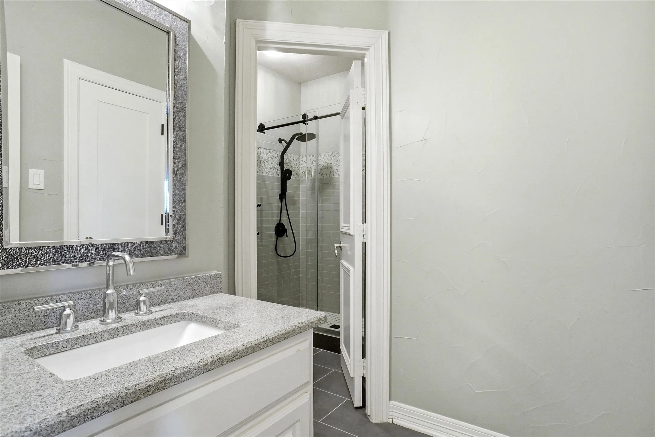 Single Family Residence For Sale in Tarrant County , 1204 Wellington Drive, Keller, Texas 76248, 6 Bedroom, 5 Bathroom, 3 Garage spaces, 3,742 Sqft, built in 2001, mls#21303052, Real Estate Agent in Keller, Homes For Sale in Tarrant county, Homes For Sale in Keller, Realtor in Keller Texas, Real Estate Brokerage Independent Realty Texas, Luminita Cordes Realtor