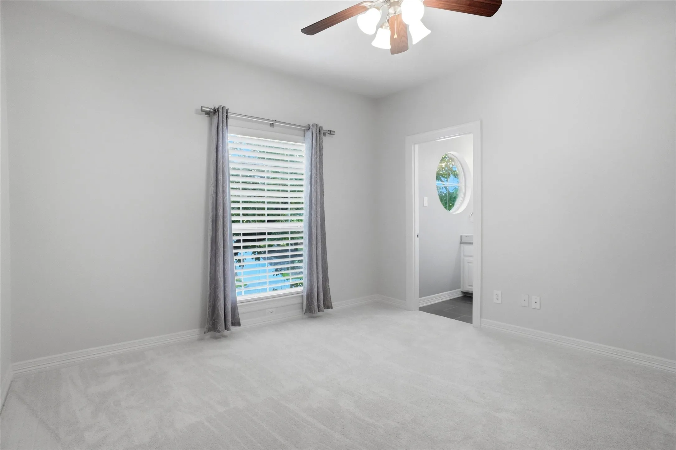 Single Family Residence For Sale in Tarrant County , 1204 Wellington Drive, Keller, Texas 76248, 6 Bedroom, 5 Bathroom, 3 Garage spaces, 3,742 Sqft, built in 2001, mls#21303052, Real Estate Agent in Keller, Homes For Sale in Tarrant county, Homes For Sale in Keller, Realtor in Keller Texas, Real Estate Brokerage Independent Realty Texas, Luminita Cordes Realtor
