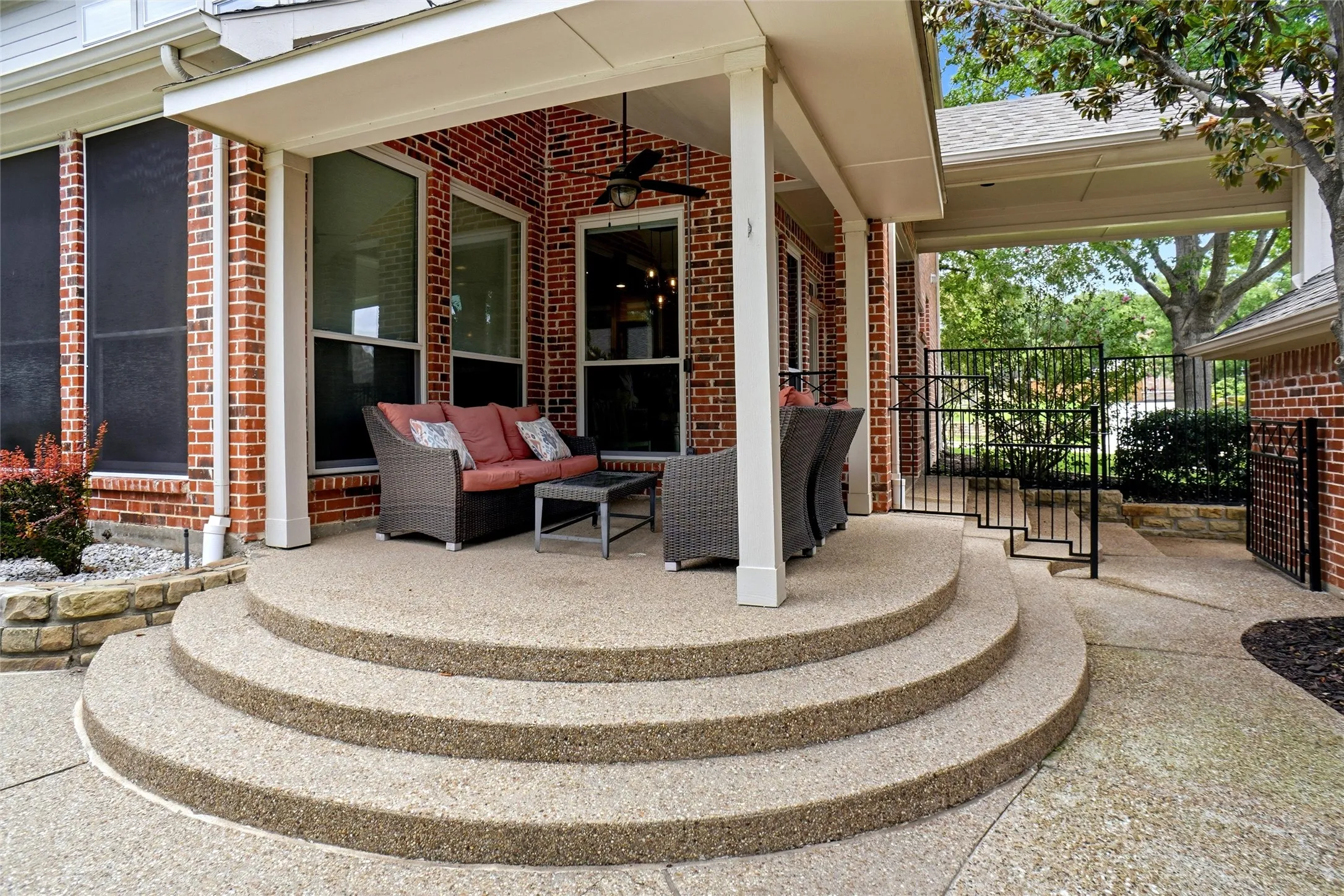 Single Family Residence For Sale in Tarrant County , 1204 Wellington Drive, Keller, Texas 76248, 6 Bedroom, 5 Bathroom, 3 Garage spaces, 3,742 Sqft, built in 2001, mls#21303052, Real Estate Agent in Keller, Homes For Sale in Tarrant county, Homes For Sale in Keller, Realtor in Keller Texas, Real Estate Brokerage Independent Realty Texas, Luminita Cordes Realtor