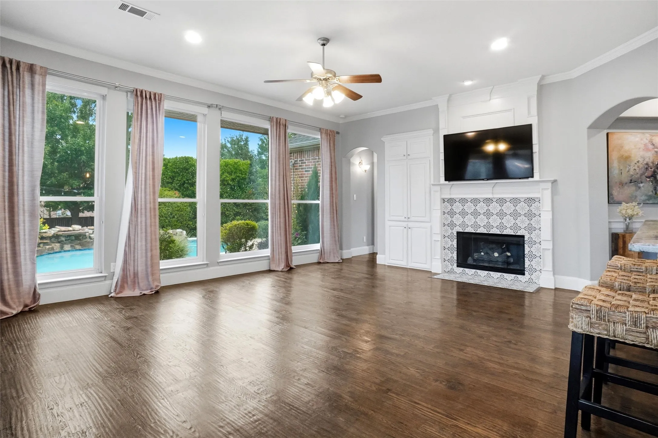 Single Family Residence For Sale in Tarrant County , 1204 Wellington Drive, Keller, Texas 76248, 6 Bedroom, 5 Bathroom, 3 Garage spaces, 3,742 Sqft, built in 2001, mls#21303052, Real Estate Agent in Keller, Homes For Sale in Tarrant county, Homes For Sale in Keller, Realtor in Keller Texas, Real Estate Brokerage Independent Realty Texas, Luminita Cordes Realtor