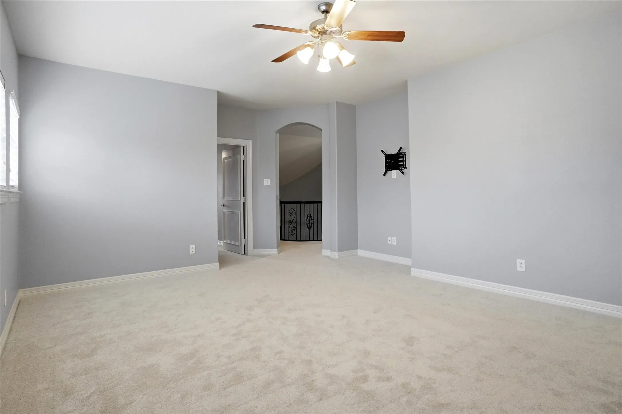Single Family Residence For Sale in Tarrant County , 1204 Wellington Drive, Keller, Texas 76248, 6 Bedroom, 5 Bathroom, 3 Garage spaces, 3,742 Sqft, built in 2001, mls#21303052, Real Estate Agent in Keller, Homes For Sale in Tarrant county, Homes For Sale in Keller, Realtor in Keller Texas, Real Estate Brokerage Independent Realty Texas, Luminita Cordes Realtor