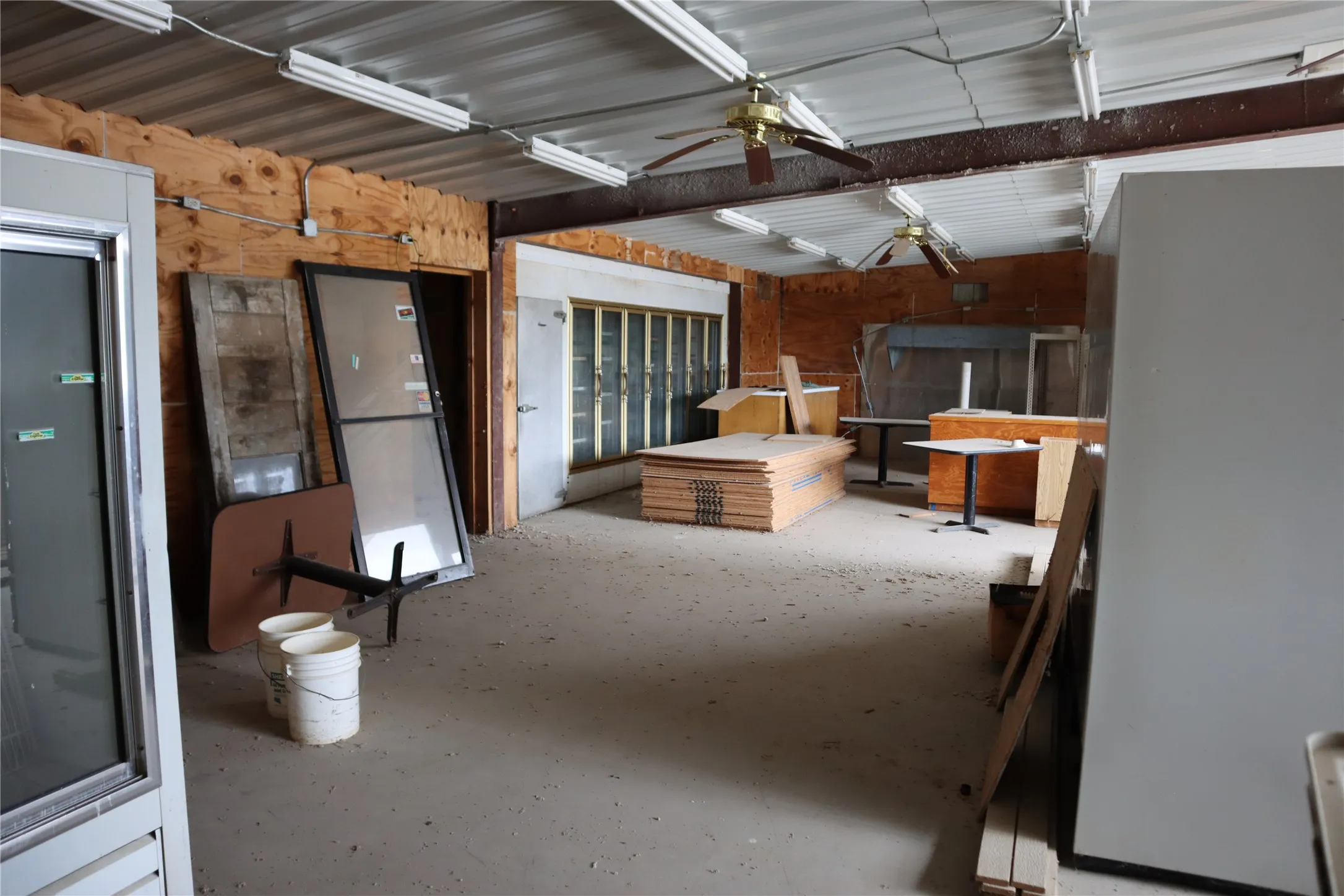 Retail For Sale in Eastland County , 400 W Loop 254, Ranger, Texas 76470, 0, 0, Garage spaces, 0 Sqft, built in 1990, Price $175,000, mls#21303061, Real Estate Agent in Ranger, Homes For Sale in Eastland county, Homes For Sale in Ranger, Realtor in Ranger Texas, Real Estate Brokerage Independent Realty Texas, Luminita Cordes Realtor