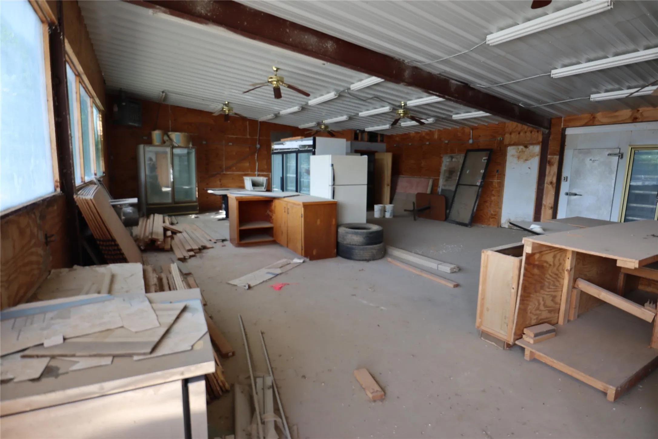 Retail For Sale in Eastland County , 400 W Loop 254, Ranger, Texas 76470, 0, 0, Garage spaces, 0 Sqft, built in 1990, Price $175,000, mls#21303061, Real Estate Agent in Ranger, Homes For Sale in Eastland county, Homes For Sale in Ranger, Realtor in Ranger Texas, Real Estate Brokerage Independent Realty Texas, Luminita Cordes Realtor
