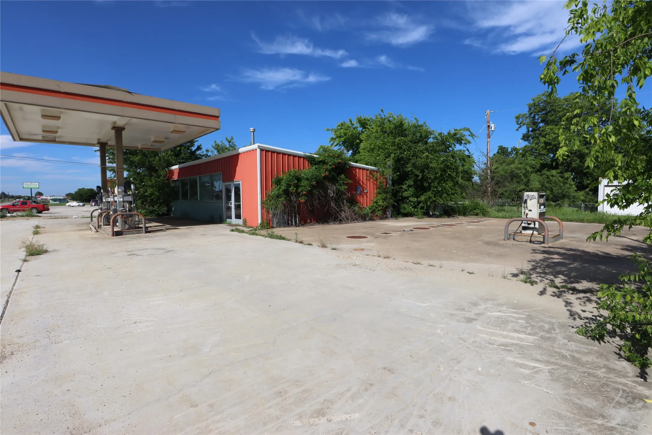 Retail For Sale in Eastland County , 400 W Loop 254, Ranger, Texas 76470, 0, 0, Garage spaces, 0 Sqft, built in 1990, Price $175,000, mls#21303061, Real Estate Agent in Ranger, Homes For Sale in Eastland county, Homes For Sale in Ranger, Realtor in Ranger Texas, Real Estate Brokerage Independent Realty Texas, Luminita Cordes Realtor