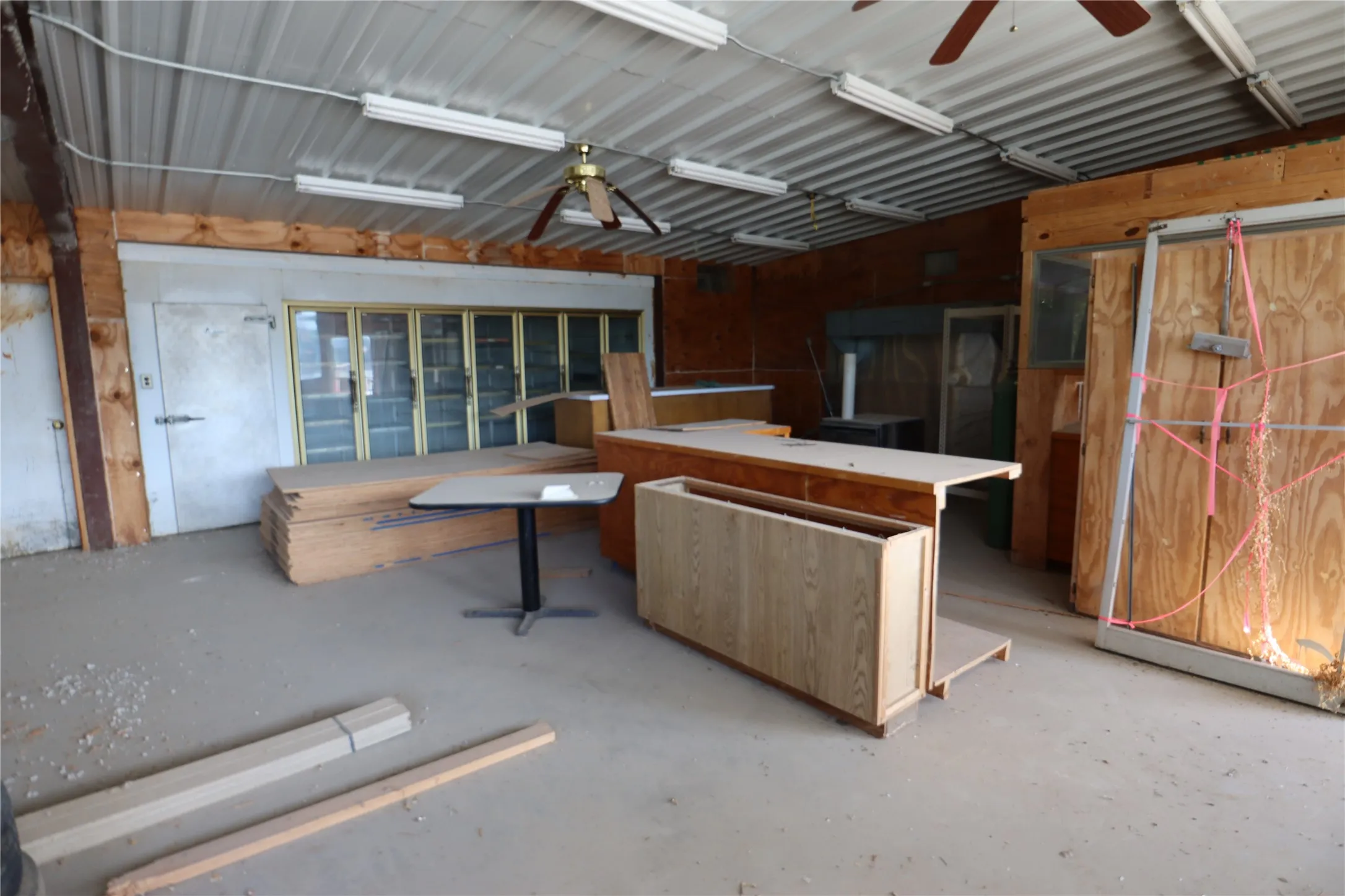 Retail For Sale in Eastland County , 400 W Loop 254, Ranger, Texas 76470, 0, 0, Garage spaces, 0 Sqft, built in 1990, Price $175,000, mls#21303061, Real Estate Agent in Ranger, Homes For Sale in Eastland county, Homes For Sale in Ranger, Realtor in Ranger Texas, Real Estate Brokerage Independent Realty Texas, Luminita Cordes Realtor