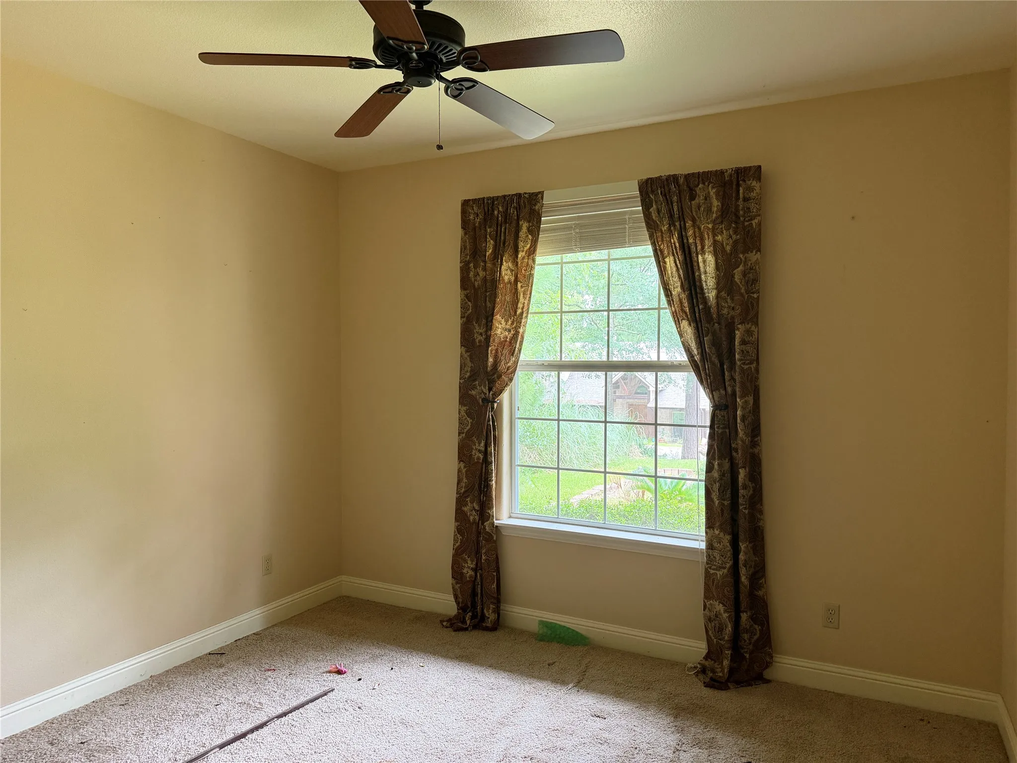 Single Family Residence For Sale in Smith County , 1528 Hideaway Lane W, Hideaway, Texas 75771, 3 Bedroom, 3 Bathroom, 2 Garage spaces, 2,533 Sqft, built in 2009, mls#21303079, Real Estate Agent in Hideaway, Homes For Sale in Smith county, Homes For Sale in Hideaway, Realtor in Hideaway Texas, Real Estate Brokerage Independent Realty Texas, Luminita Cordes Realtor