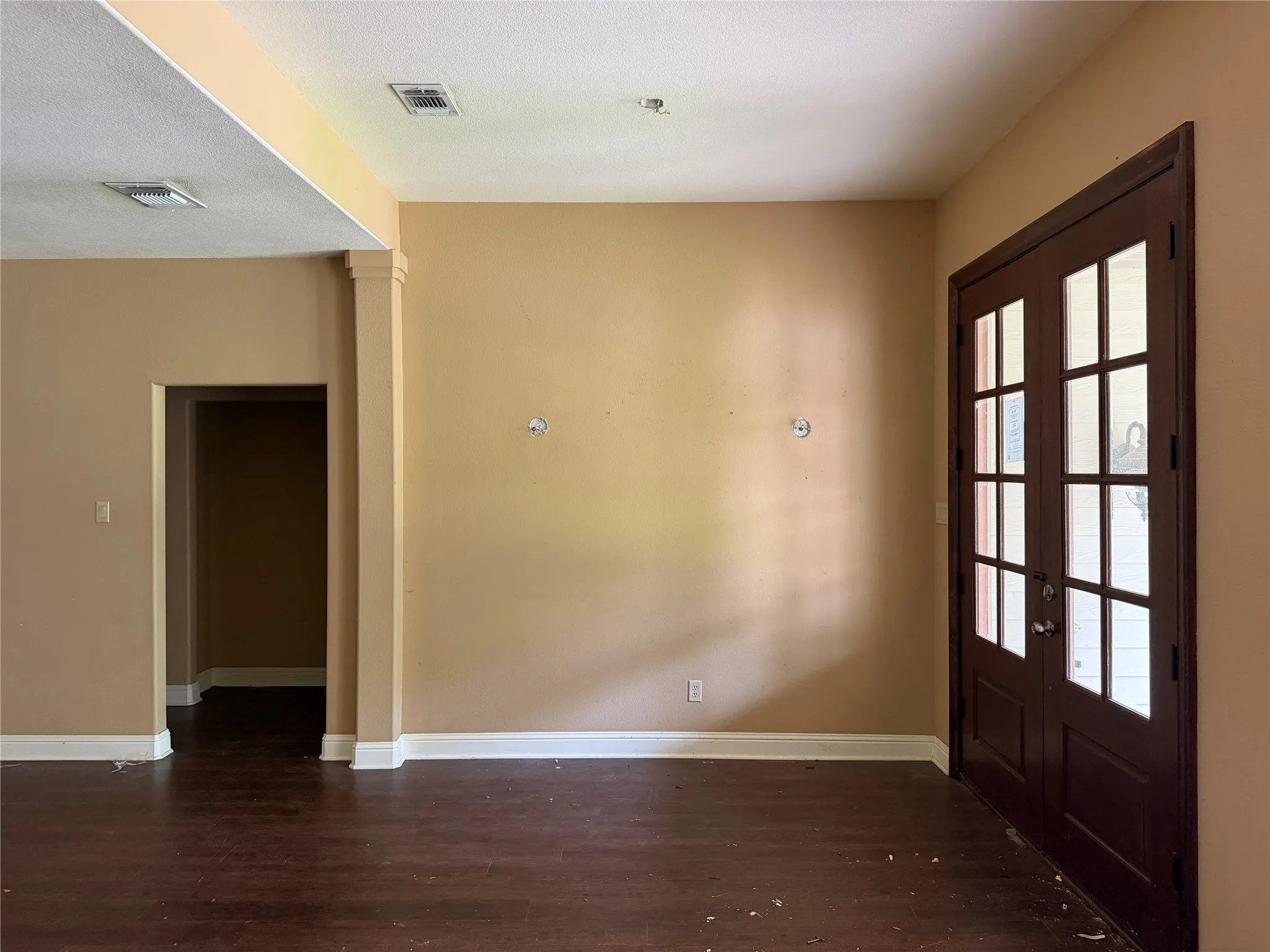 Single Family Residence For Sale in Smith County , 1528 Hideaway Lane W, Hideaway, Texas 75771, 3 Bedroom, 3 Bathroom, 2 Garage spaces, 2,533 Sqft, built in 2009, mls#21303079, Real Estate Agent in Hideaway, Homes For Sale in Smith county, Homes For Sale in Hideaway, Realtor in Hideaway Texas, Real Estate Brokerage Independent Realty Texas, Luminita Cordes Realtor