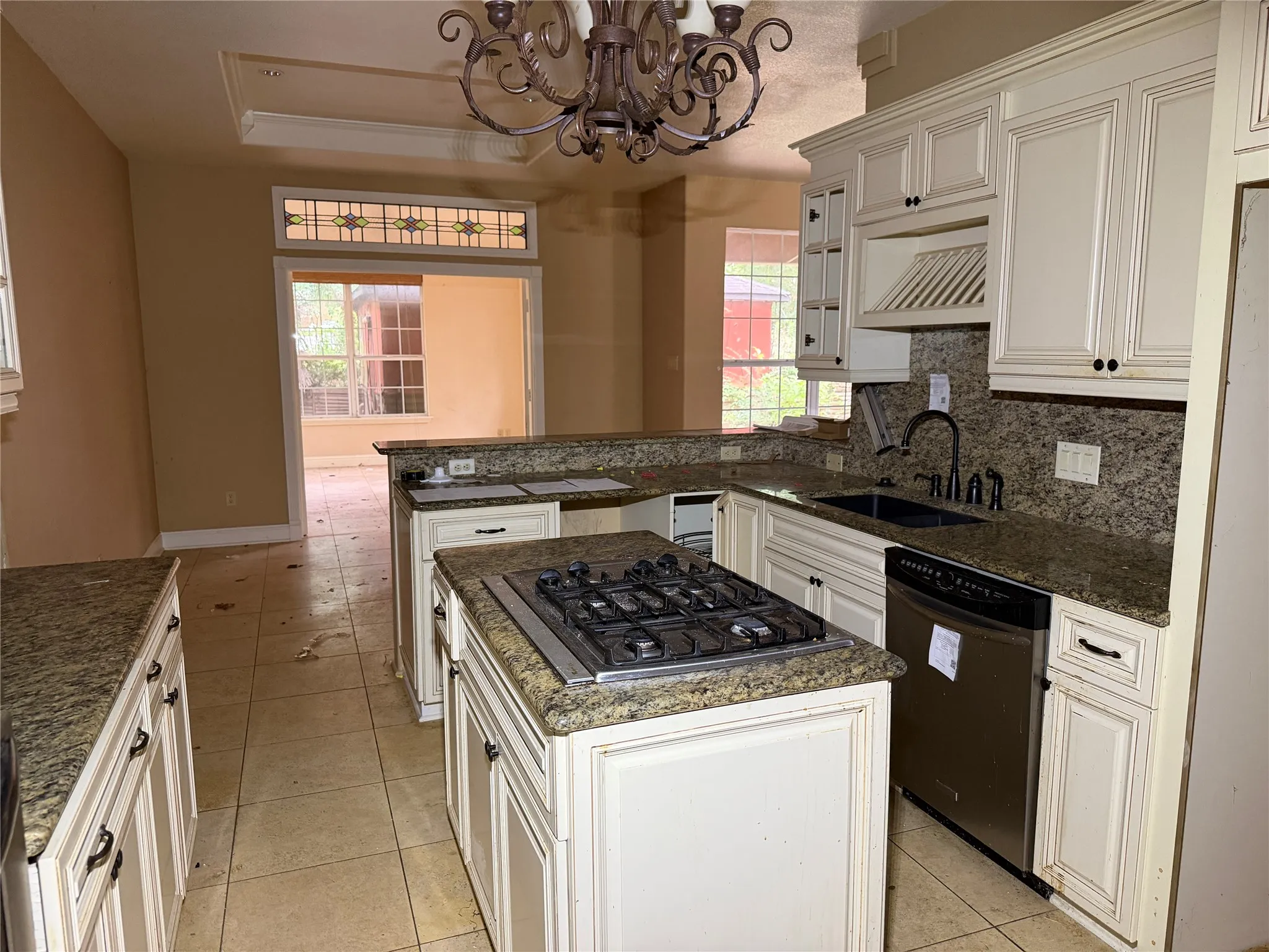 Single Family Residence For Sale in Smith County , 1528 Hideaway Lane W, Hideaway, Texas 75771, 3 Bedroom, 3 Bathroom, 2 Garage spaces, 2,533 Sqft, built in 2009, mls#21303079, Real Estate Agent in Hideaway, Homes For Sale in Smith county, Homes For Sale in Hideaway, Realtor in Hideaway Texas, Real Estate Brokerage Independent Realty Texas, Luminita Cordes Realtor