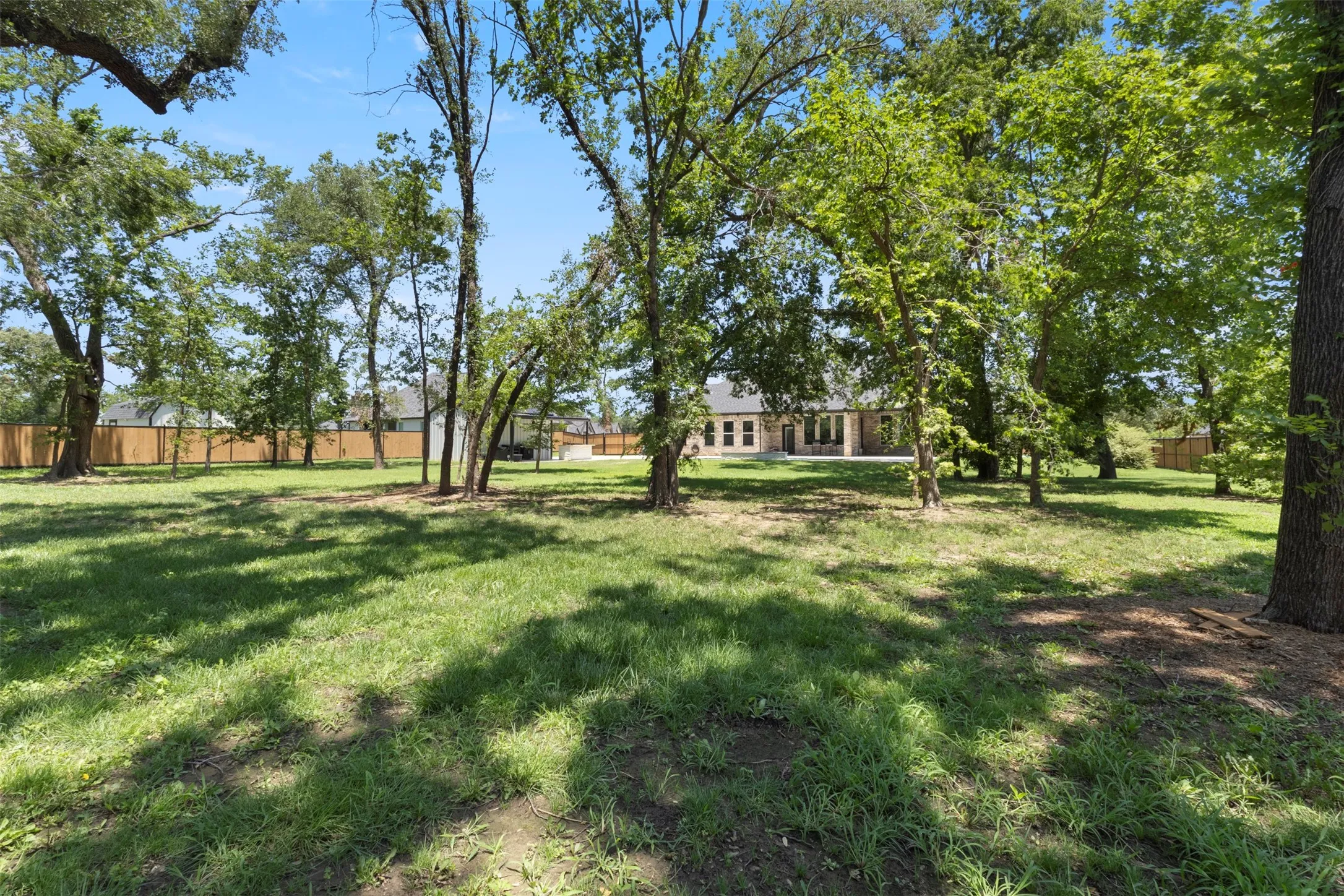 Single Family Residence For Sale in Parker County , 904 Taylor Branch, Springtown, Texas 76082, 3 Bedroom, 3 Bathroom, 3 Garage spaces, 2,296 Sqft, built in 2022, mls#21303078, Real Estate Agent in Springtown, Homes For Sale in Parker county, Homes For Sale in Springtown, Realtor in Springtown Texas, Real Estate Brokerage Independent Realty Texas, Luminita Cordes Realtor