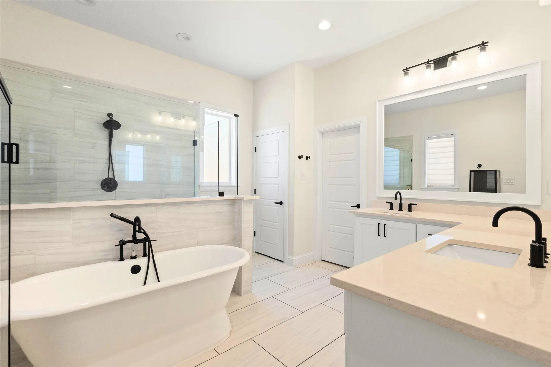 Single Family Residence For Sale in Parker County , 904 Taylor Branch, Springtown, Texas 76082, 3 Bedroom, 3 Bathroom, 3 Garage spaces, 2,296 Sqft, built in 2022, mls#21303078, Real Estate Agent in Springtown, Homes For Sale in Parker county, Homes For Sale in Springtown, Realtor in Springtown Texas, Real Estate Brokerage Independent Realty Texas, Luminita Cordes Realtor