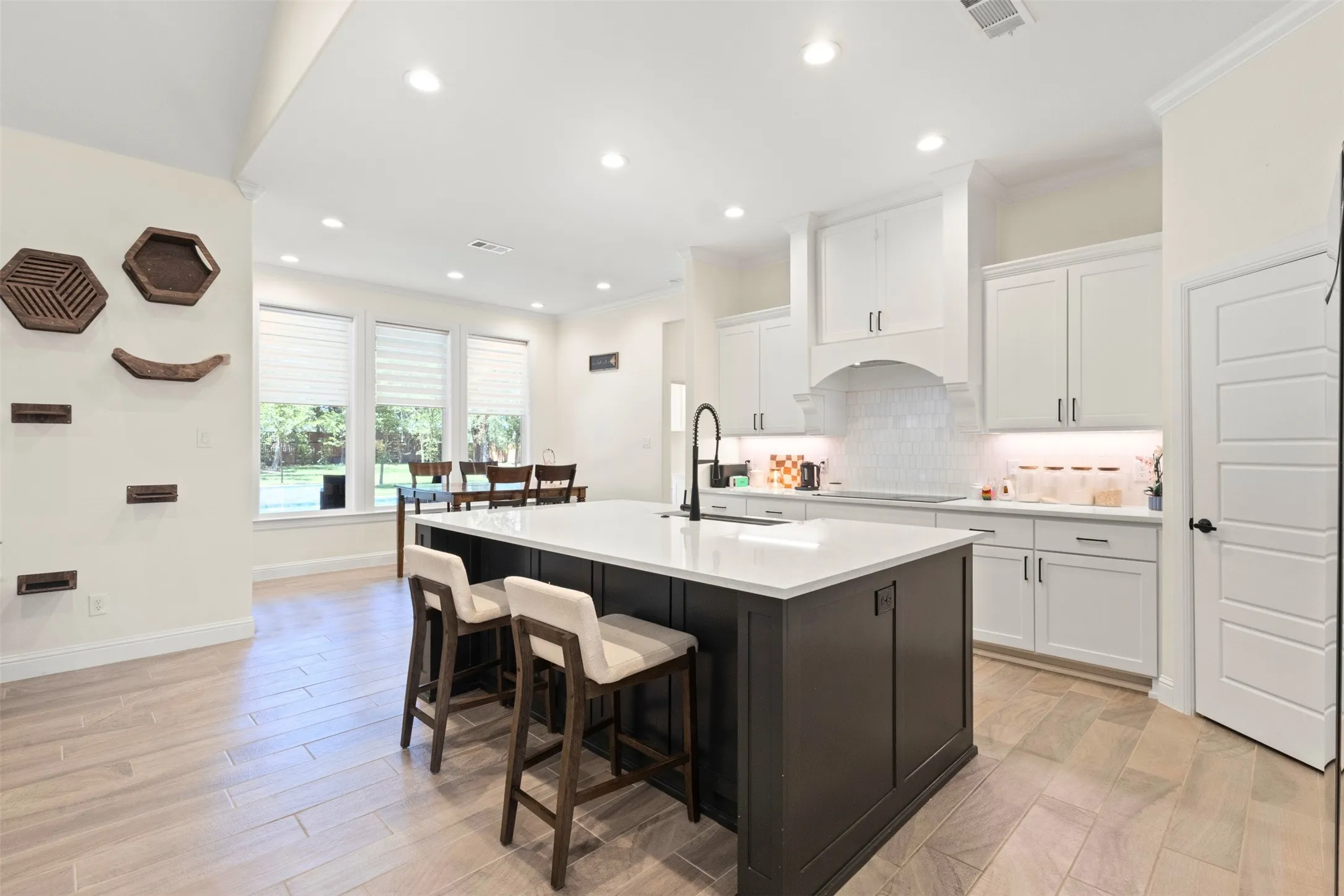 Single Family Residence For Sale in Parker County , 904 Taylor Branch, Springtown, Texas 76082, 3 Bedroom, 3 Bathroom, 3 Garage spaces, 2,296 Sqft, built in 2022, mls#21303078, Real Estate Agent in Springtown, Homes For Sale in Parker county, Homes For Sale in Springtown, Realtor in Springtown Texas, Real Estate Brokerage Independent Realty Texas, Luminita Cordes Realtor