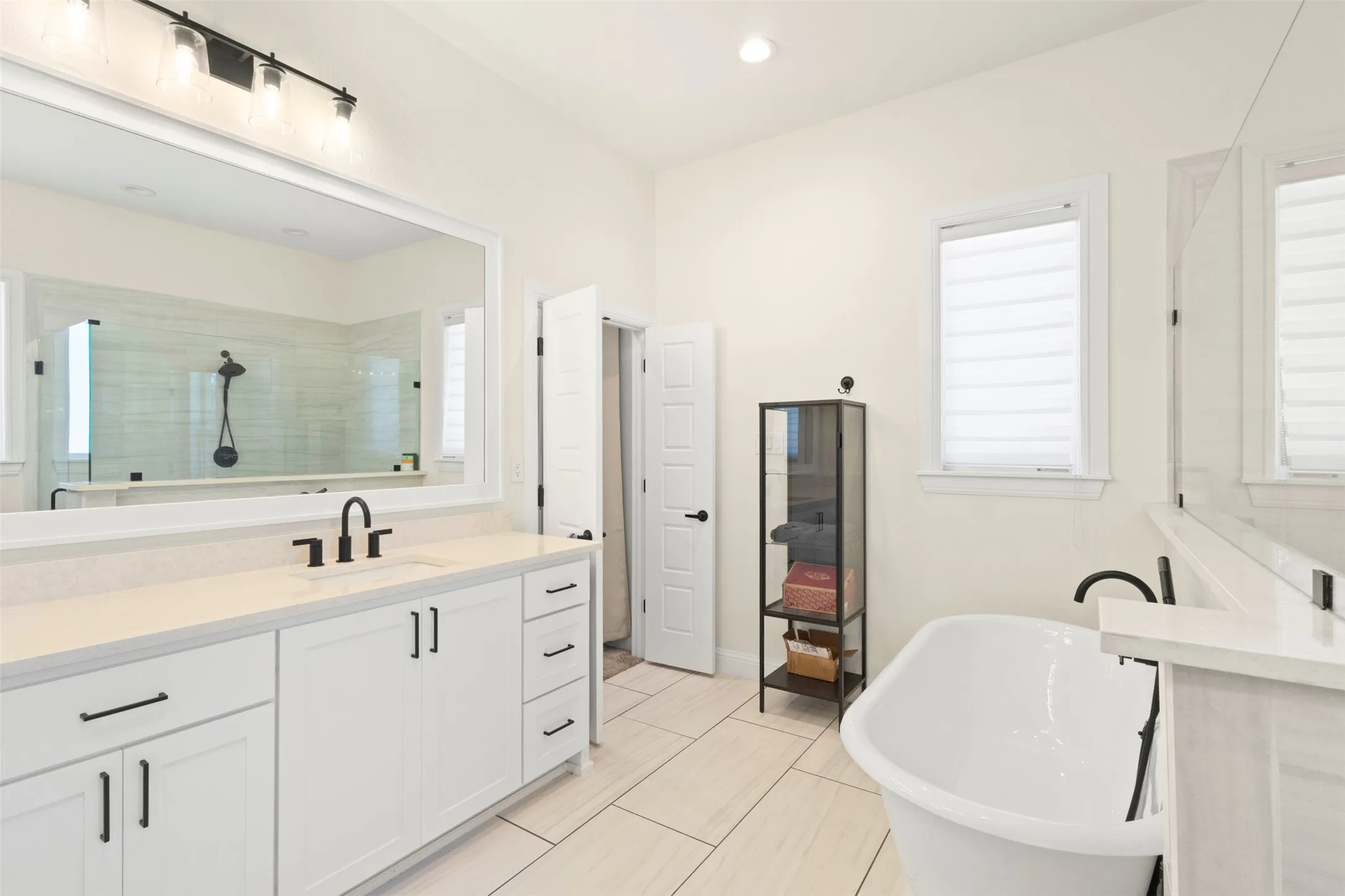 Single Family Residence For Sale in Parker County , 904 Taylor Branch, Springtown, Texas 76082, 3 Bedroom, 3 Bathroom, 3 Garage spaces, 2,296 Sqft, built in 2022, mls#21303078, Real Estate Agent in Springtown, Homes For Sale in Parker county, Homes For Sale in Springtown, Realtor in Springtown Texas, Real Estate Brokerage Independent Realty Texas, Luminita Cordes Realtor