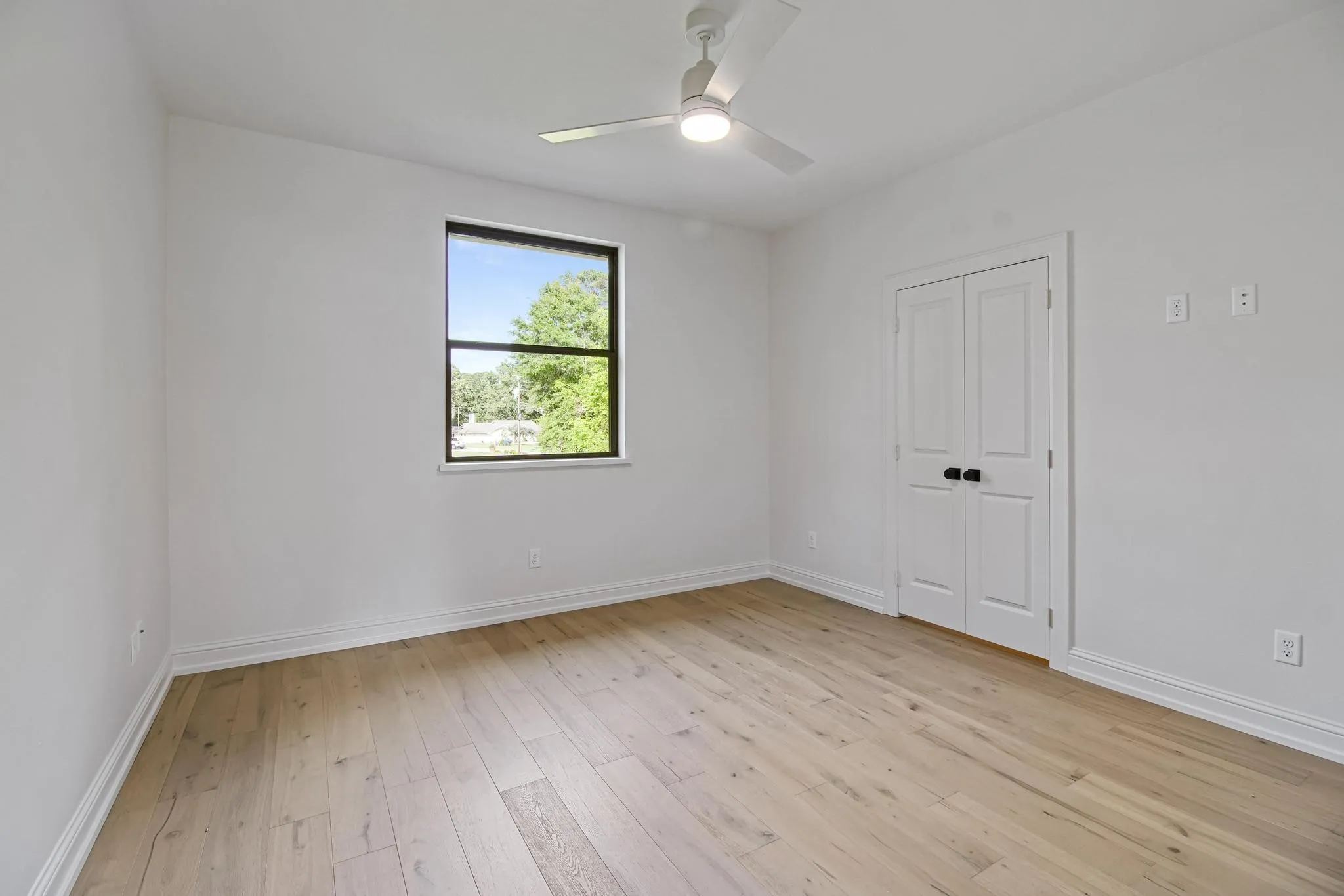 Single Family Residence For Sale in Smith County , 16862 Cardinal Lane, Troup, Texas 75789, 4 Bedroom, 4 Bathroom, 2 Garage spaces, 3,711 Sqft, built in 2010, Price $1,500,000, mls#21303063, Real Estate Agent in Troup, Homes For Sale in Smith county, Homes For Sale in Troup, Realtor in Troup Texas, Real Estate Brokerage Independent Realty Texas, Luminita Cordes Realtor