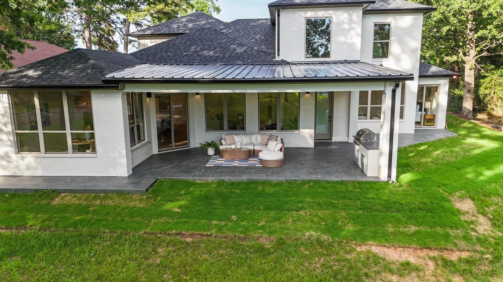 Single Family Residence For Sale in Smith County , 16862 Cardinal Lane, Troup, Texas 75789, 4 Bedroom, 4 Bathroom, 2 Garage spaces, 3,711 Sqft, built in 2010, Price $1,500,000, mls#21303063, Real Estate Agent in Troup, Homes For Sale in Smith county, Homes For Sale in Troup, Realtor in Troup Texas, Real Estate Brokerage Independent Realty Texas, Luminita Cordes Realtor
