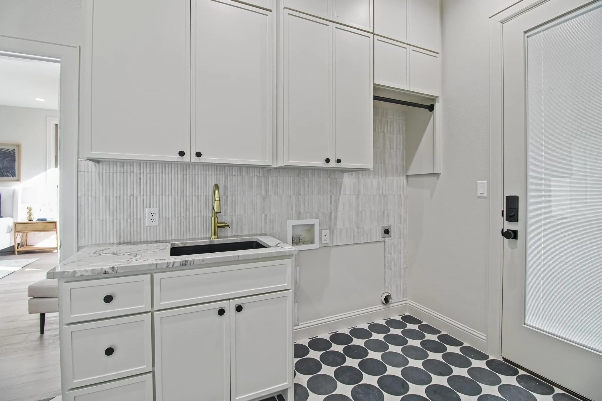 Single Family Residence For Sale in Smith County , 16862 Cardinal Lane, Troup, Texas 75789, 4 Bedroom, 4 Bathroom, 2 Garage spaces, 3,711 Sqft, built in 2010, Price $1,500,000, mls#21303063, Real Estate Agent in Troup, Homes For Sale in Smith county, Homes For Sale in Troup, Realtor in Troup Texas, Real Estate Brokerage Independent Realty Texas, Luminita Cordes Realtor