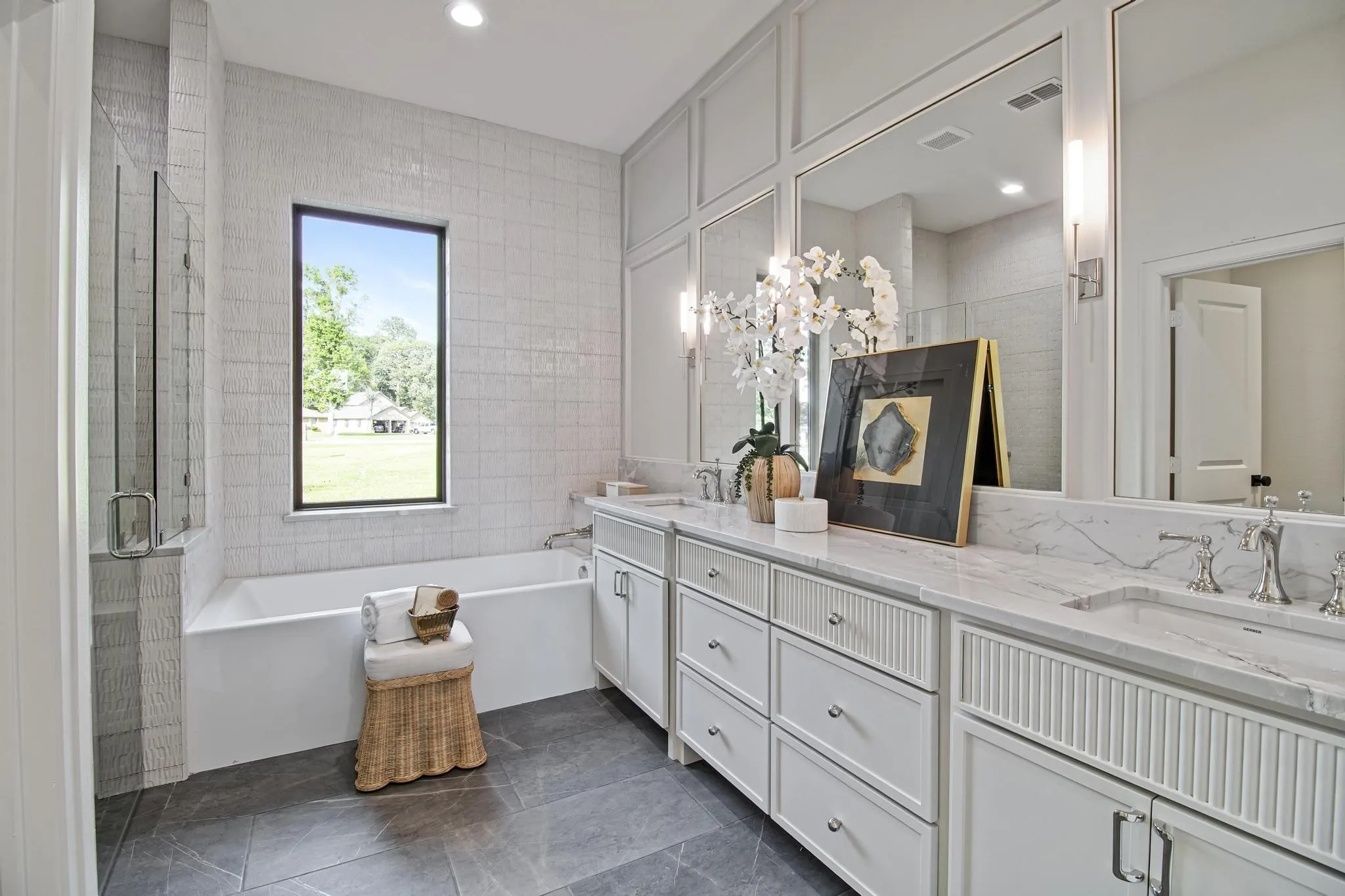Single Family Residence For Sale in Smith County , 16862 Cardinal Lane, Troup, Texas 75789, 4 Bedroom, 4 Bathroom, 2 Garage spaces, 3,711 Sqft, built in 2010, Price $1,500,000, mls#21303063, Real Estate Agent in Troup, Homes For Sale in Smith county, Homes For Sale in Troup, Realtor in Troup Texas, Real Estate Brokerage Independent Realty Texas, Luminita Cordes Realtor