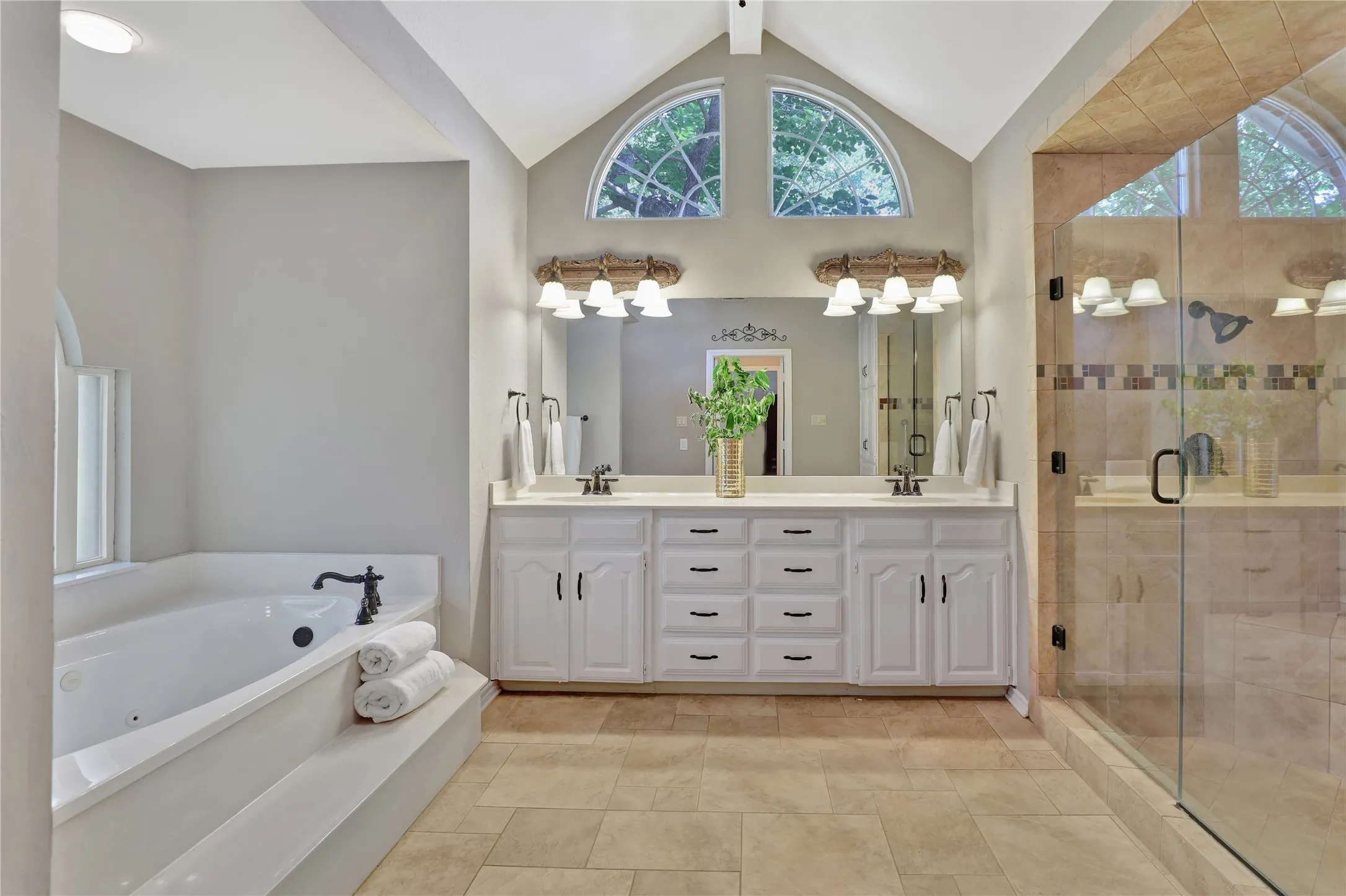Dual sinks in primary bathroom vanity