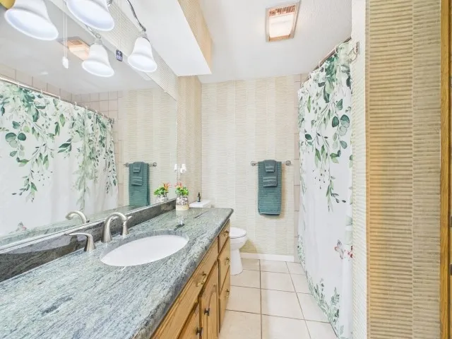 Single Family Residence For Sale in Henderson County , 102 Misty Glen Circle, Gun Barrel City, Texas 75156, 4 Bedroom, 3 Bathroom, 2 Garage spaces, 2,334 Sqft, built in 1985, mls#21302979, Real Estate Agent in Gun Barrel City, Homes For Sale in Henderson county, Homes For Sale in Gun Barrel City, Realtor in Gun Barrel City Texas, Real Estate Brokerage Independent Realty Texas, Luminita Cordes Realtor