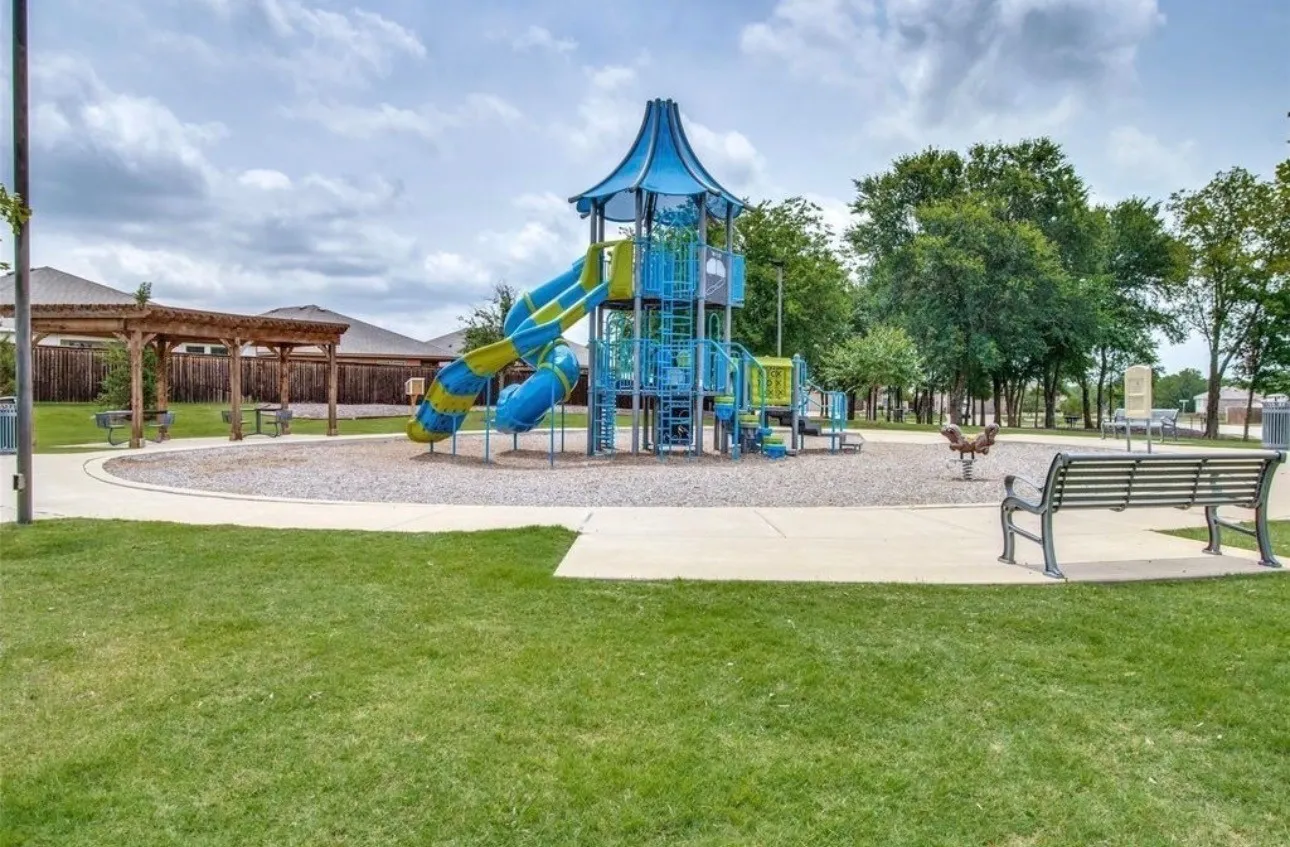 Single Family Residence For Sale in Collin County , 725 Emerald Drive, Princeton, Texas 75407, 4 Bedroom, 2 Bathroom, 2 Garage spaces, 1,900 Sqft, built in 2019, mls#21303068, Real Estate Agent in Princeton, Homes For Sale in Collin county, Homes For Sale in Princeton, Realtor in Princeton Texas, Real Estate Brokerage Independent Realty Texas, Luminita Cordes Realtor