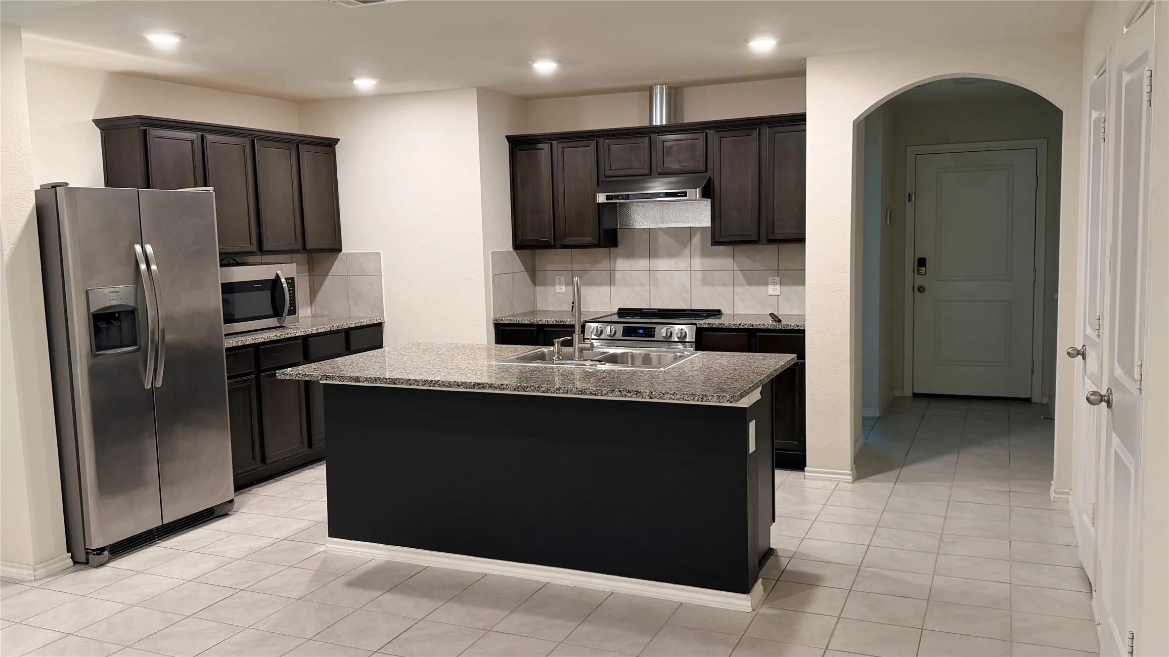 Single Family Residence For Sale in Collin County , 725 Emerald Drive, Princeton, Texas 75407, 4 Bedroom, 2 Bathroom, 2 Garage spaces, 1,900 Sqft, built in 2019, mls#21303068, Real Estate Agent in Princeton, Homes For Sale in Collin county, Homes For Sale in Princeton, Realtor in Princeton Texas, Real Estate Brokerage Independent Realty Texas, Luminita Cordes Realtor
