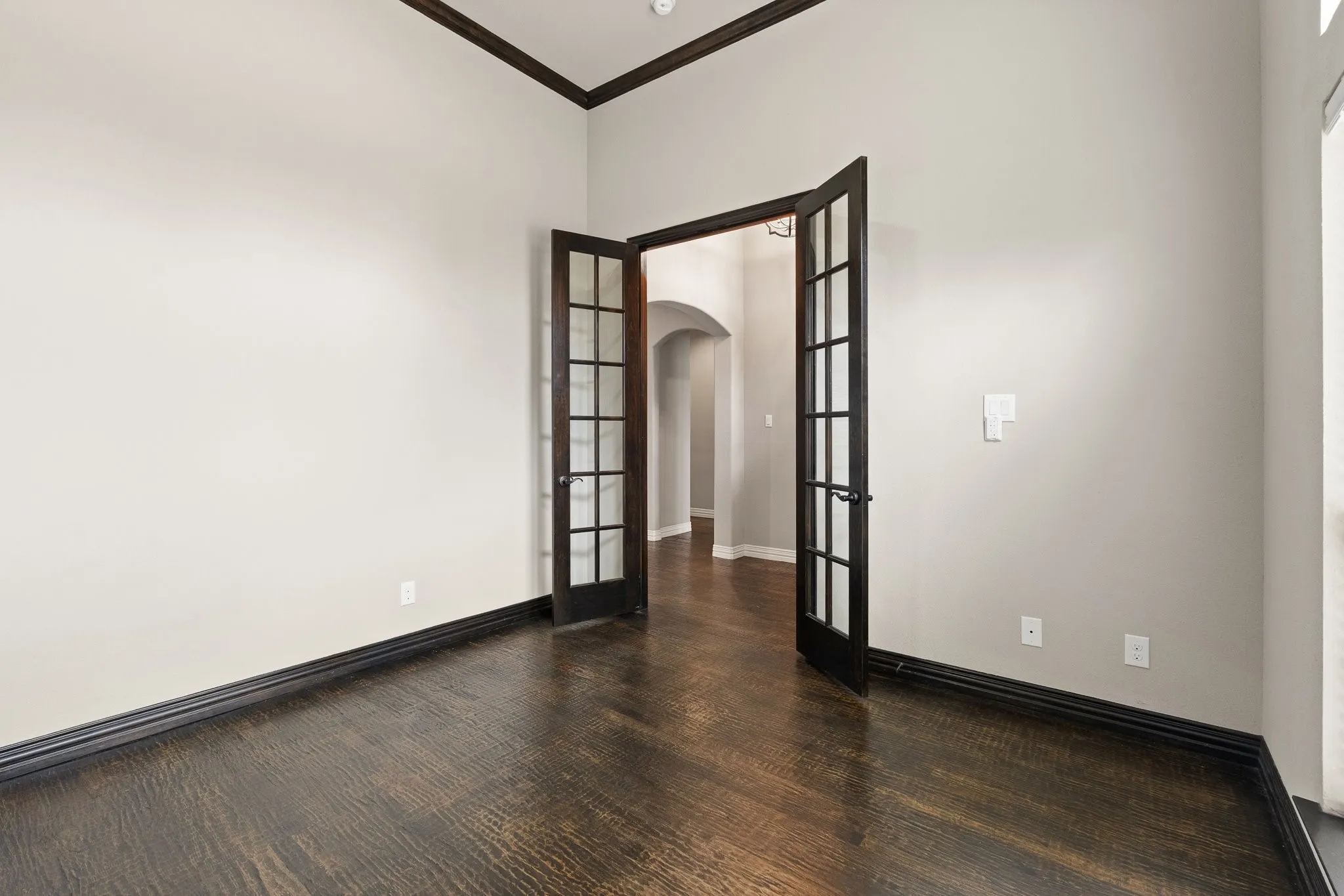 Single Family Residence For Sale in Ellis County , 108 Odonna Drive, Waxahachie, Texas 75165, 4 Bedroom, 3 Bathroom, 2 Garage spaces, 2,237 Sqft, built in 2016, mls#21296289, Real Estate Agent in Waxahachie, Homes For Sale in Ellis county, Homes For Sale in Waxahachie, Realtor in Waxahachie Texas, Real Estate Brokerage Independent Realty Texas, Luminita Cordes Realtor