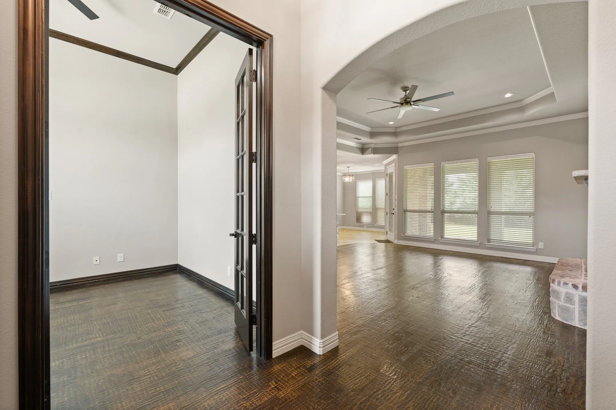 Single Family Residence For Sale in Ellis County , 108 Odonna Drive, Waxahachie, Texas 75165, 4 Bedroom, 3 Bathroom, 2 Garage spaces, 2,237 Sqft, built in 2016, mls#21296289, Real Estate Agent in Waxahachie, Homes For Sale in Ellis county, Homes For Sale in Waxahachie, Realtor in Waxahachie Texas, Real Estate Brokerage Independent Realty Texas, Luminita Cordes Realtor