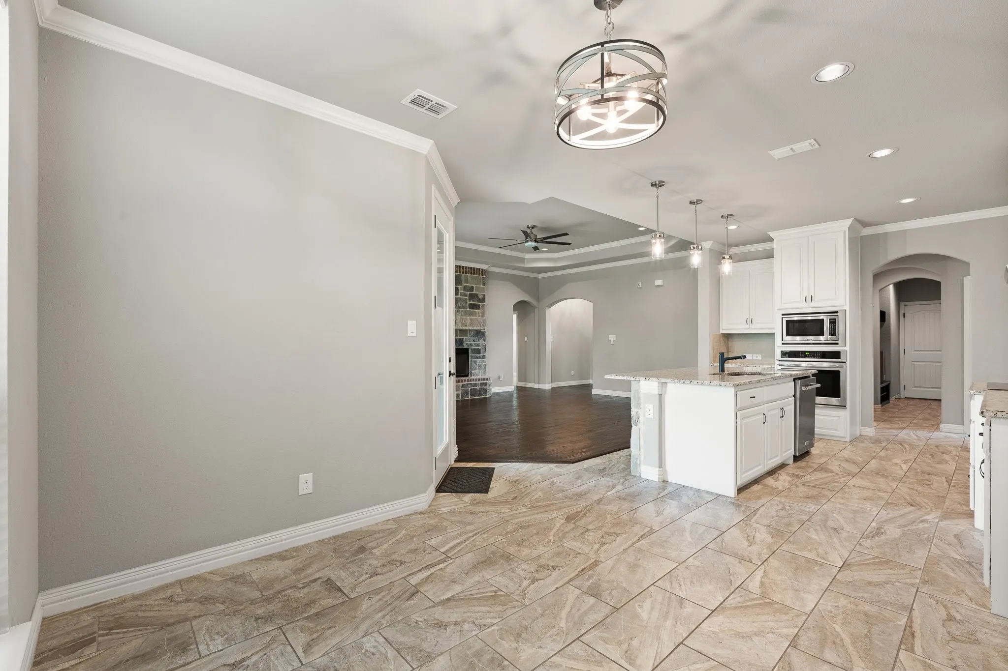 Single Family Residence For Sale in Ellis County , 108 Odonna Drive, Waxahachie, Texas 75165, 4 Bedroom, 3 Bathroom, 2 Garage spaces, 2,237 Sqft, built in 2016, mls#21296289, Real Estate Agent in Waxahachie, Homes For Sale in Ellis county, Homes For Sale in Waxahachie, Realtor in Waxahachie Texas, Real Estate Brokerage Independent Realty Texas, Luminita Cordes Realtor
