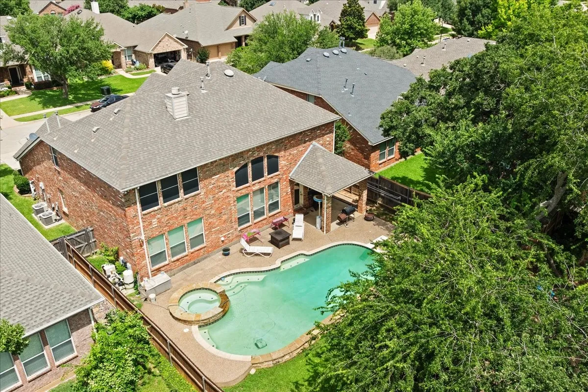 Single Family Residence For Sale in Tarrant County , 6705 Glade Drive, Arlington, Texas 76001, 5 Bedroom, 4 Bathroom, 2 Garage spaces, 3,281 Sqft, built in 2003, mls#21289485, Real Estate Agent in Arlington, Homes For Sale in Tarrant county, Homes For Sale in Arlington, Realtor in Arlington Texas, Real Estate Brokerage Independent Realty Texas, Luminita Cordes Realtor