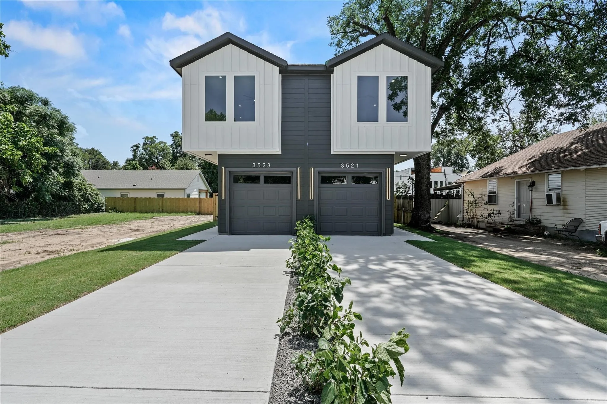Duplex For Rent in Dallas County , 3523 S Harwood Street, Dallas, Texas 75215, 3 Bedroom, 3 Bathroom, 1 Garage spaces, 1,750 Sqft, built in 2025, mls#21303134, Real Estate Agent in Dallas, Homes For Rent in Dallas county, Homes For Rent in Dallas, Realtor in Dallas Texas, Real Estate Brokerage Independent Realty Texas, Luminita Cordes Realtor