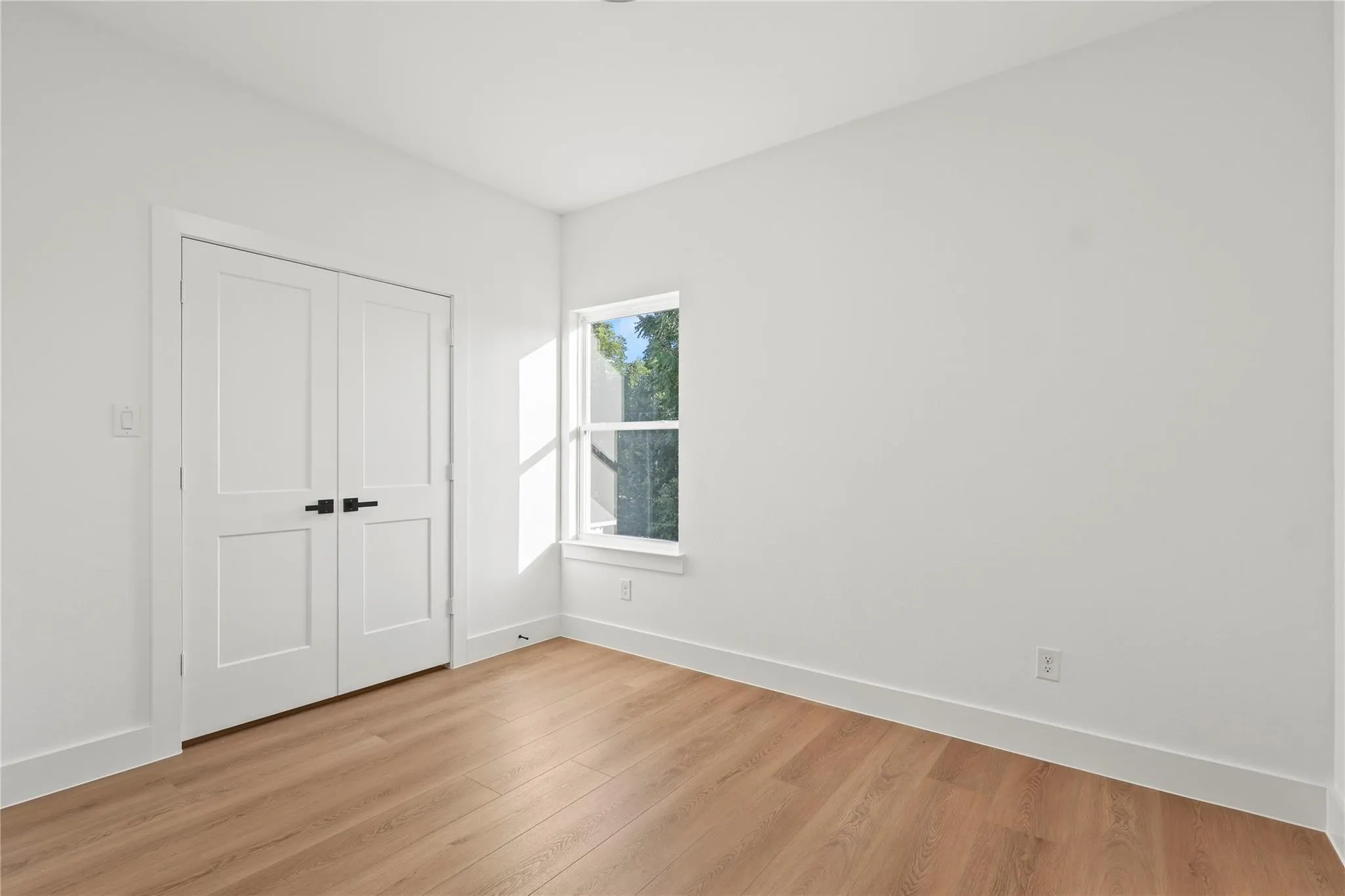Duplex For Rent in Dallas County , 3523 S Harwood Street, Dallas, Texas 75215, 3 Bedroom, 3 Bathroom, 1 Garage spaces, 1,750 Sqft, built in 2025, mls#21303134, Real Estate Agent in Dallas, Homes For Rent in Dallas county, Homes For Rent in Dallas, Realtor in Dallas Texas, Real Estate Brokerage Independent Realty Texas, Luminita Cordes Realtor