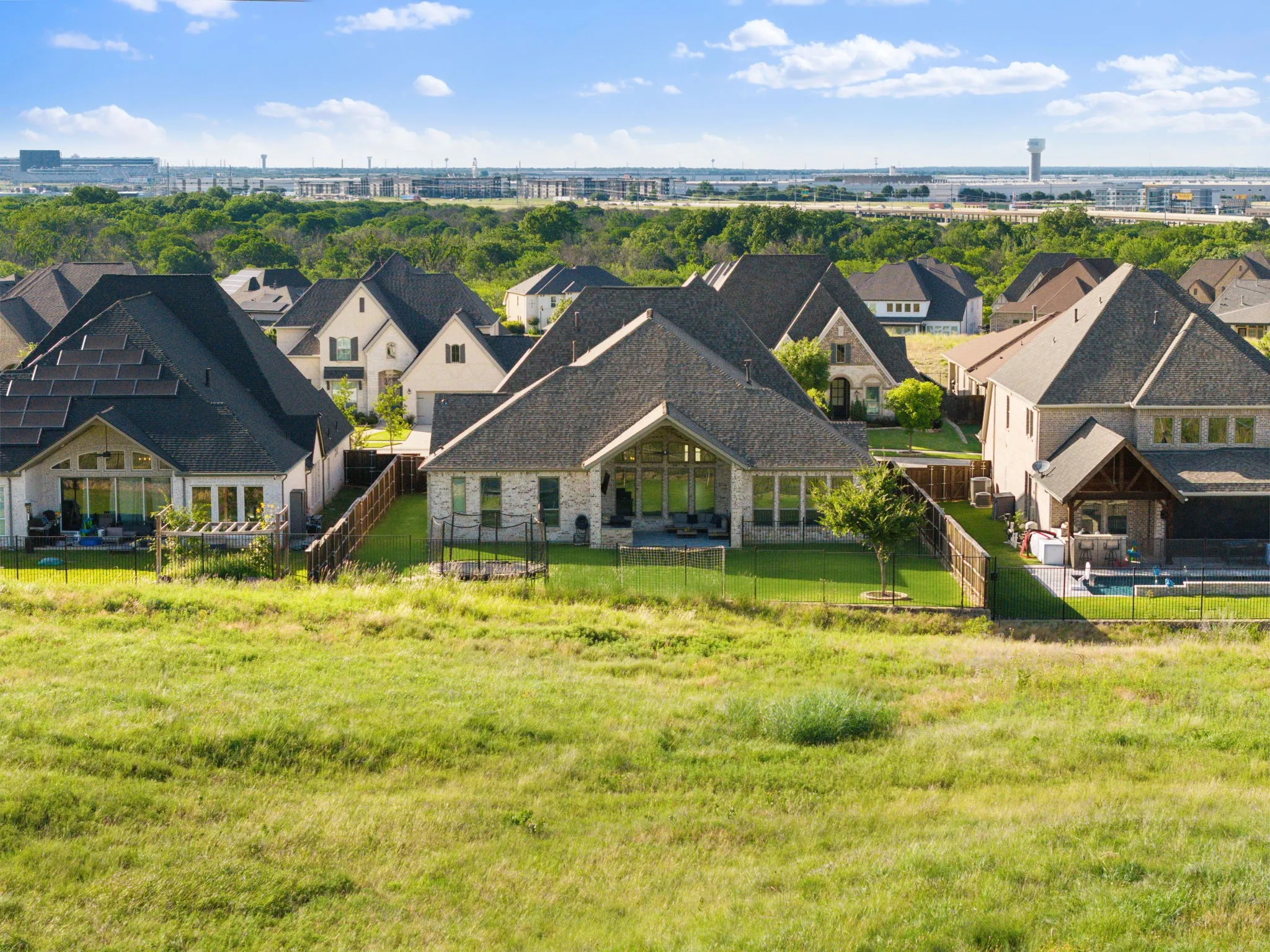 Single Family Residence For Sale in Denton County , 996 Myers Park Trail, Roanoke, Texas 76262, 5 Bedroom, 6 Bathroom, 2 Garage spaces, 3,760 Sqft, built in 2020, mls#21298645, Real Estate Agent in Roanoke, Homes For Sale in Denton county, Homes For Sale in Roanoke, Realtor in Roanoke Texas, Real Estate Brokerage Independent Realty Texas, Luminita Cordes Realtor