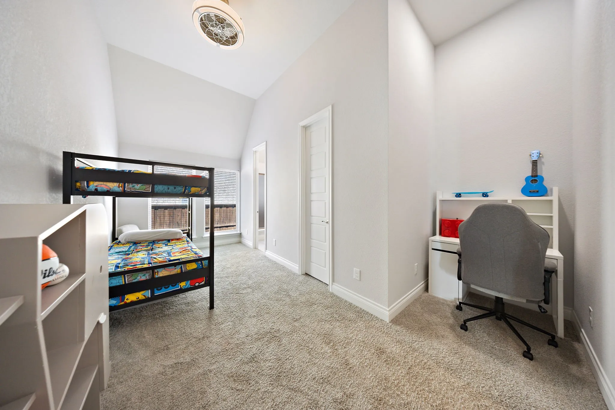 Single Family Residence For Sale in Denton County , 996 Myers Park Trail, Roanoke, Texas 76262, 5 Bedroom, 6 Bathroom, 2 Garage spaces, 3,760 Sqft, built in 2020, mls#21298645, Real Estate Agent in Roanoke, Homes For Sale in Denton county, Homes For Sale in Roanoke, Realtor in Roanoke Texas, Real Estate Brokerage Independent Realty Texas, Luminita Cordes Realtor