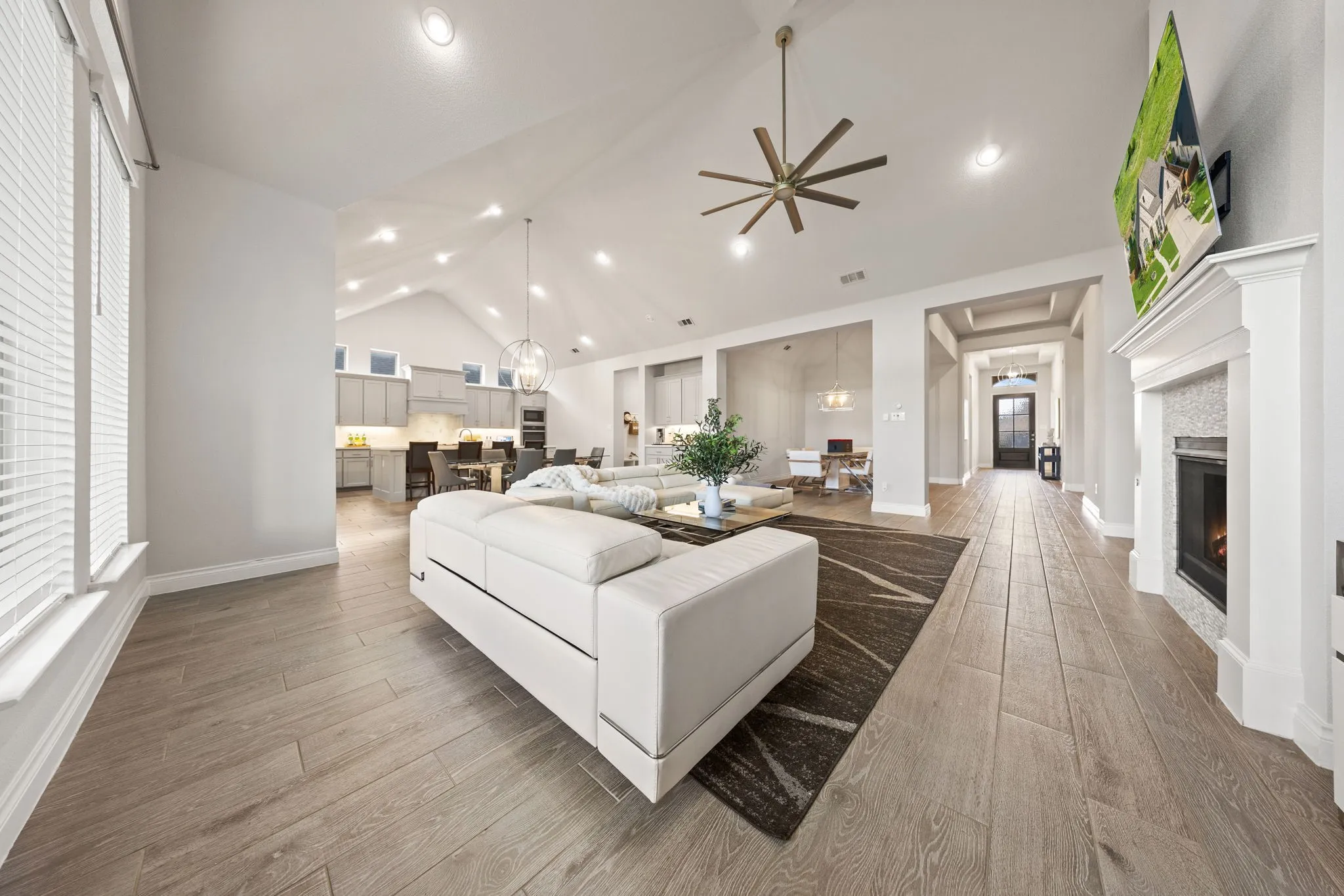 Single Family Residence For Sale in Denton County , 996 Myers Park Trail, Roanoke, Texas 76262, 5 Bedroom, 6 Bathroom, 2 Garage spaces, 3,760 Sqft, built in 2020, mls#21298645, Real Estate Agent in Roanoke, Homes For Sale in Denton county, Homes For Sale in Roanoke, Realtor in Roanoke Texas, Real Estate Brokerage Independent Realty Texas, Luminita Cordes Realtor
