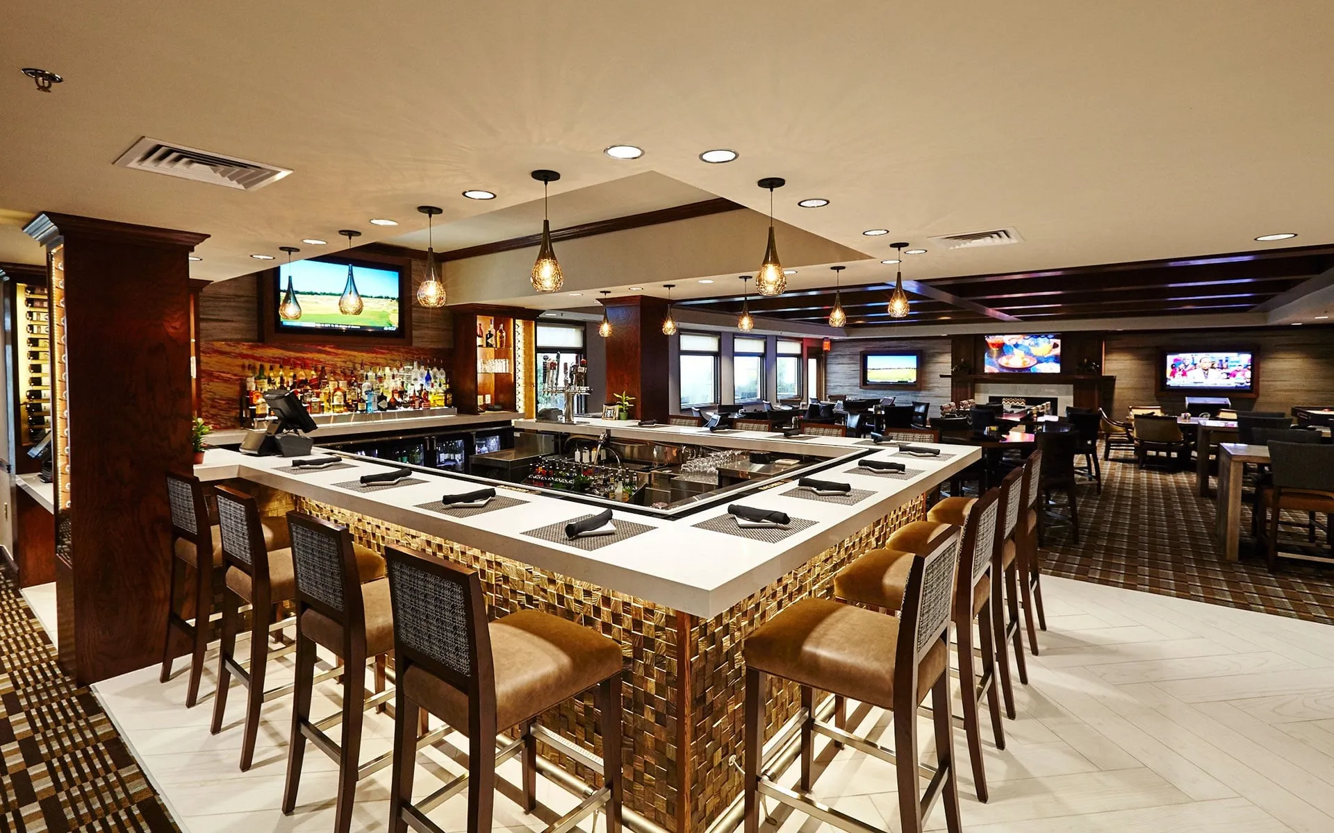 restaurant at club