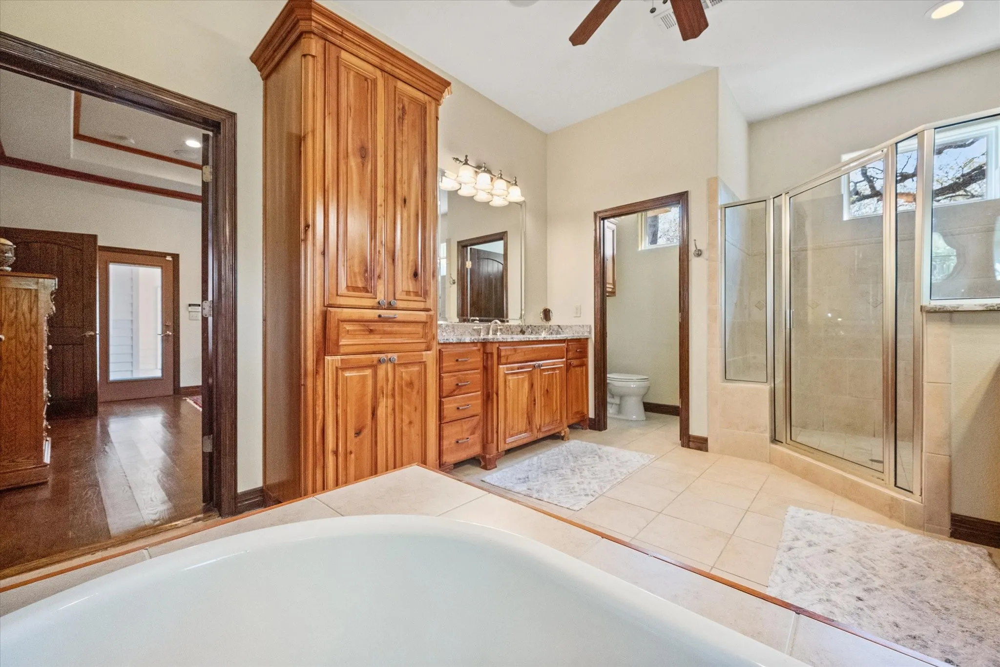 Single Family Residence For Sale in Denton County , 1720 Mistletoe Drive, Flower Mound, Texas 75022, 6 Bedroom, 6 Bathroom, 4 Garage spaces, 5,245 Sqft, built in 2005, Price $1,500,000, mls#21302596, Real Estate Agent in Flower Mound, Homes For Sale in Denton county, Homes For Sale in Flower Mound, Realtor in Flower Mound Texas, Real Estate Brokerage Independent Realty Texas, Luminita Cordes Realtor
