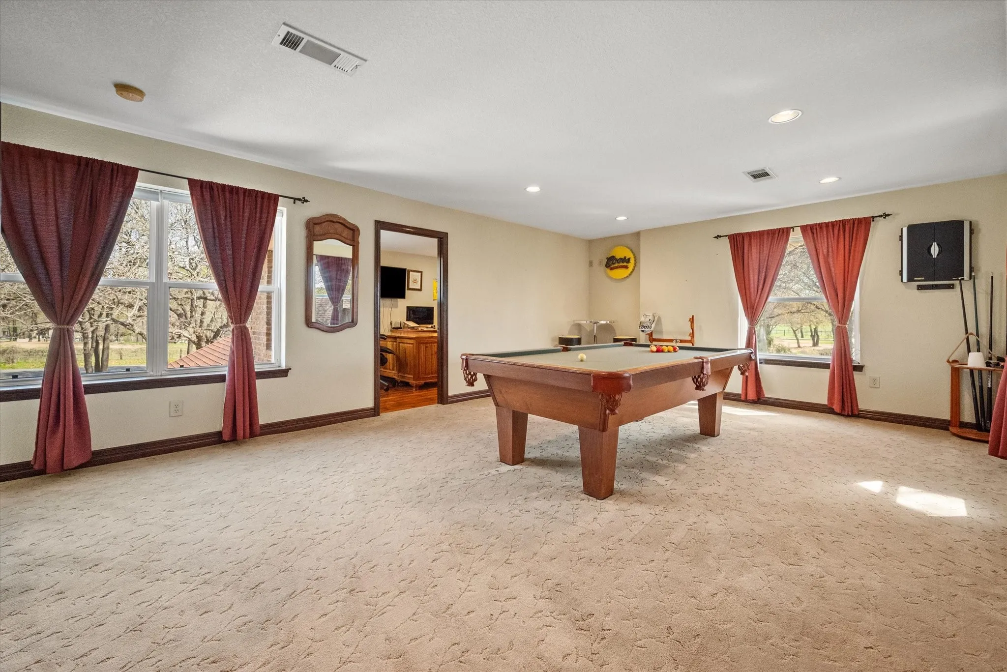 Single Family Residence For Sale in Denton County , 1720 Mistletoe Drive, Flower Mound, Texas 75022, 6 Bedroom, 6 Bathroom, 4 Garage spaces, 5,245 Sqft, built in 2005, Price $1,500,000, mls#21302596, Real Estate Agent in Flower Mound, Homes For Sale in Denton county, Homes For Sale in Flower Mound, Realtor in Flower Mound Texas, Real Estate Brokerage Independent Realty Texas, Luminita Cordes Realtor