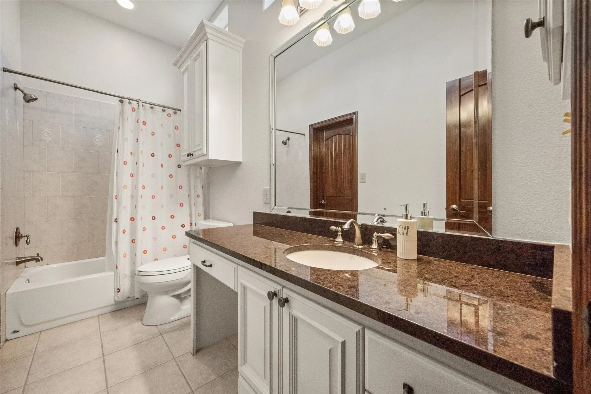 Single Family Residence For Sale in Denton County , 1720 Mistletoe Drive, Flower Mound, Texas 75022, 6 Bedroom, 6 Bathroom, 4 Garage spaces, 5,245 Sqft, built in 2005, Price $1,500,000, mls#21302596, Real Estate Agent in Flower Mound, Homes For Sale in Denton county, Homes For Sale in Flower Mound, Realtor in Flower Mound Texas, Real Estate Brokerage Independent Realty Texas, Luminita Cordes Realtor