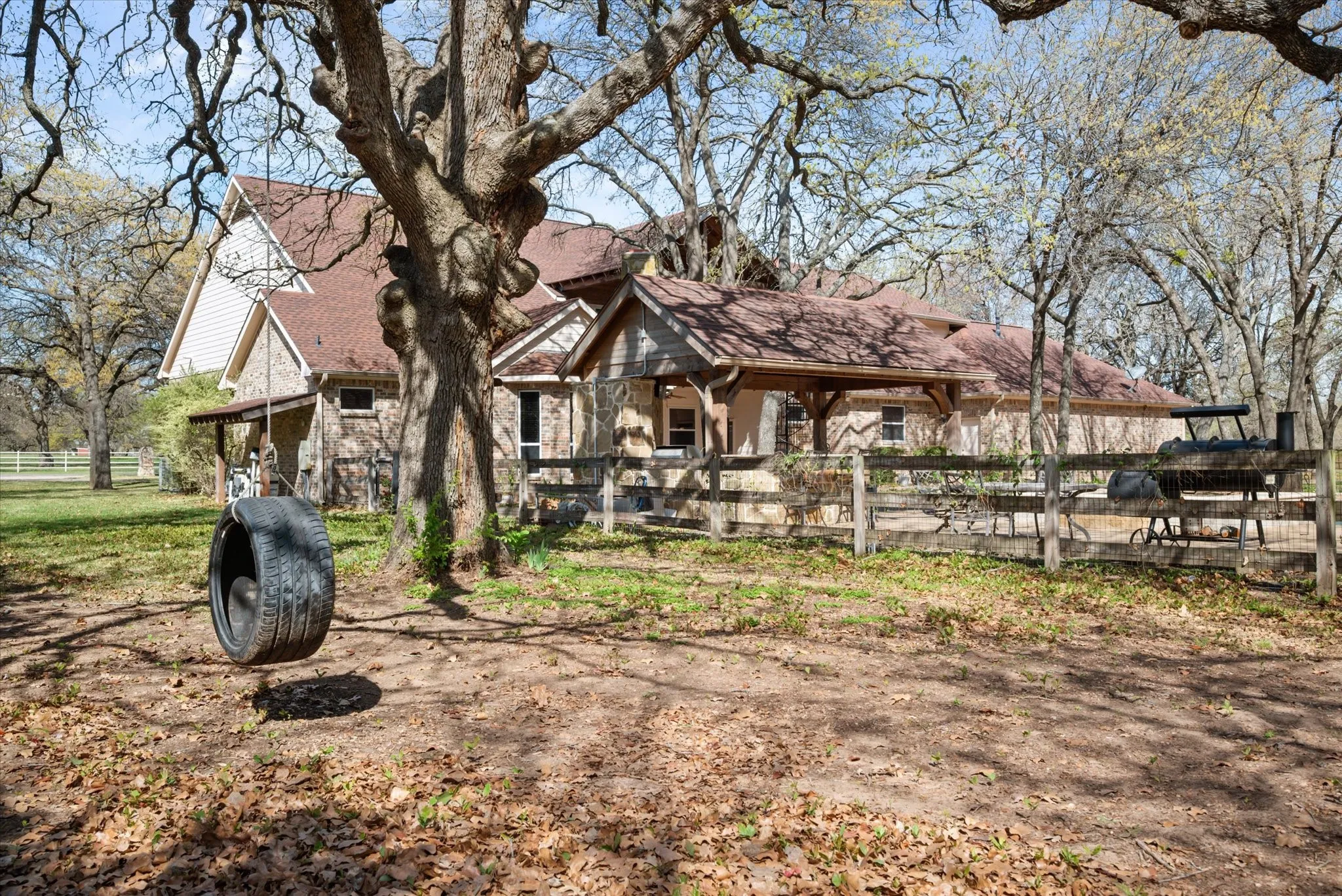 Single Family Residence For Sale in Denton County , 1720 Mistletoe Drive, Flower Mound, Texas 75022, 6 Bedroom, 6 Bathroom, 4 Garage spaces, 5,245 Sqft, built in 2005, Price $1,500,000, mls#21302596, Real Estate Agent in Flower Mound, Homes For Sale in Denton county, Homes For Sale in Flower Mound, Realtor in Flower Mound Texas, Real Estate Brokerage Independent Realty Texas, Luminita Cordes Realtor