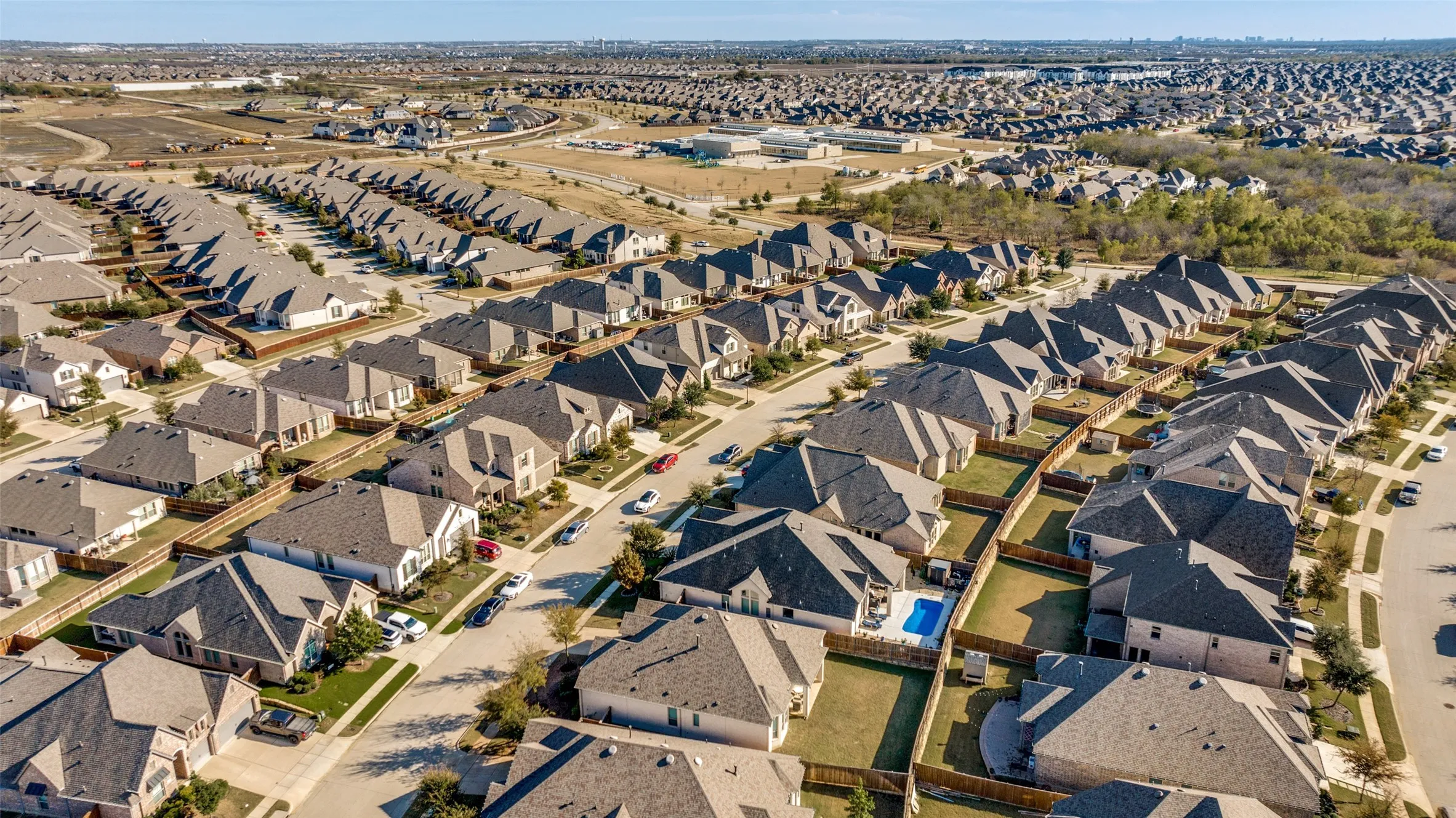 Single Family Residence For Sale in Denton County , 3921 Redbud Drive, Aubrey, Texas 76227, 4 Bedroom, 3 Bathroom, 2 Garage spaces, 2,326 Sqft, built in 2018, mls#21302965, Real Estate Agent in Aubrey, Homes For Sale in Denton county, Homes For Sale in Aubrey, Realtor in Aubrey Texas, Real Estate Brokerage Independent Realty Texas, Luminita Cordes Realtor