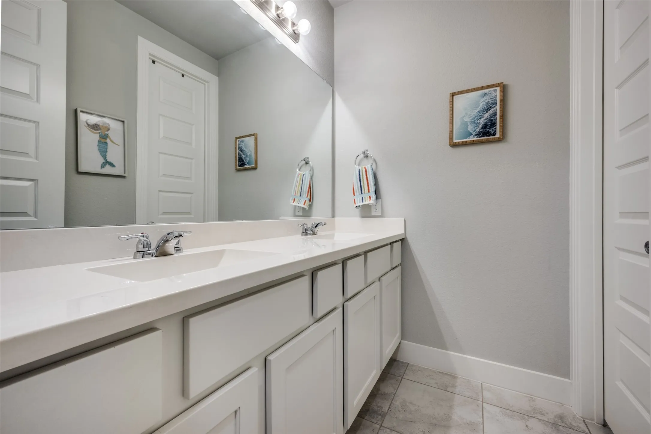 Single Family Residence For Sale in Denton County , 3921 Redbud Drive, Aubrey, Texas 76227, 4 Bedroom, 3 Bathroom, 2 Garage spaces, 2,326 Sqft, built in 2018, mls#21302965, Real Estate Agent in Aubrey, Homes For Sale in Denton county, Homes For Sale in Aubrey, Realtor in Aubrey Texas, Real Estate Brokerage Independent Realty Texas, Luminita Cordes Realtor